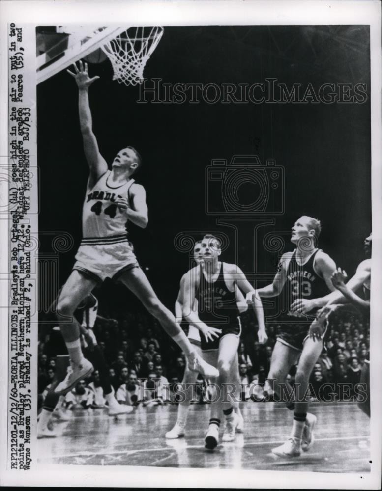 1960 Press Photo Bradkeys Bob Ortegal scores in gain vs Northern Michigan 1960 Press Photo Bradkeys Bob Ortegal scores in gain vs Northern Michigan