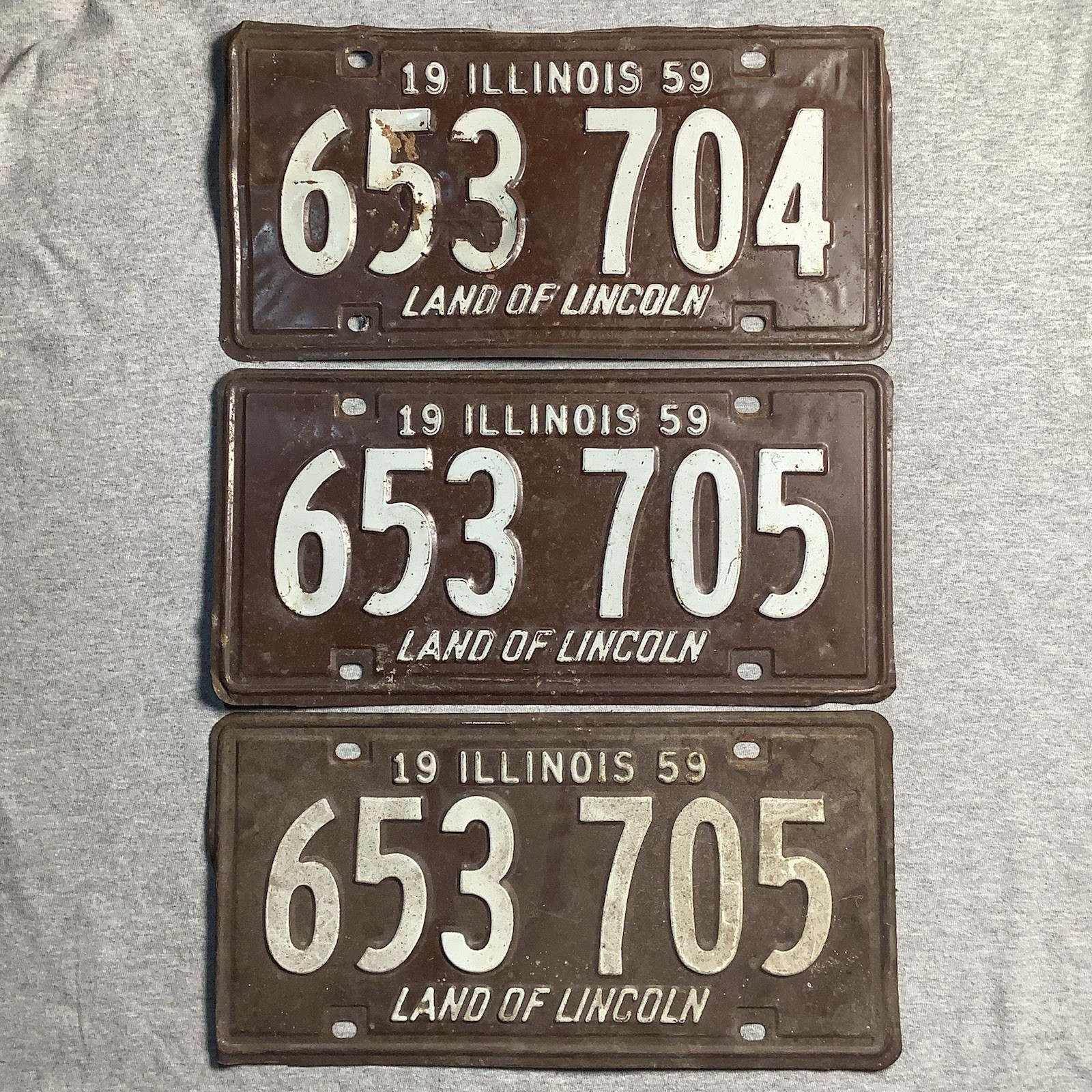 Vintage 1959 Illinois License Plates 3 Pack Consecutive Set 653704 653705 Pair Vintage 1959 Illinois License Plates 3 Pack Consecutive Set 653704 653705 Pair