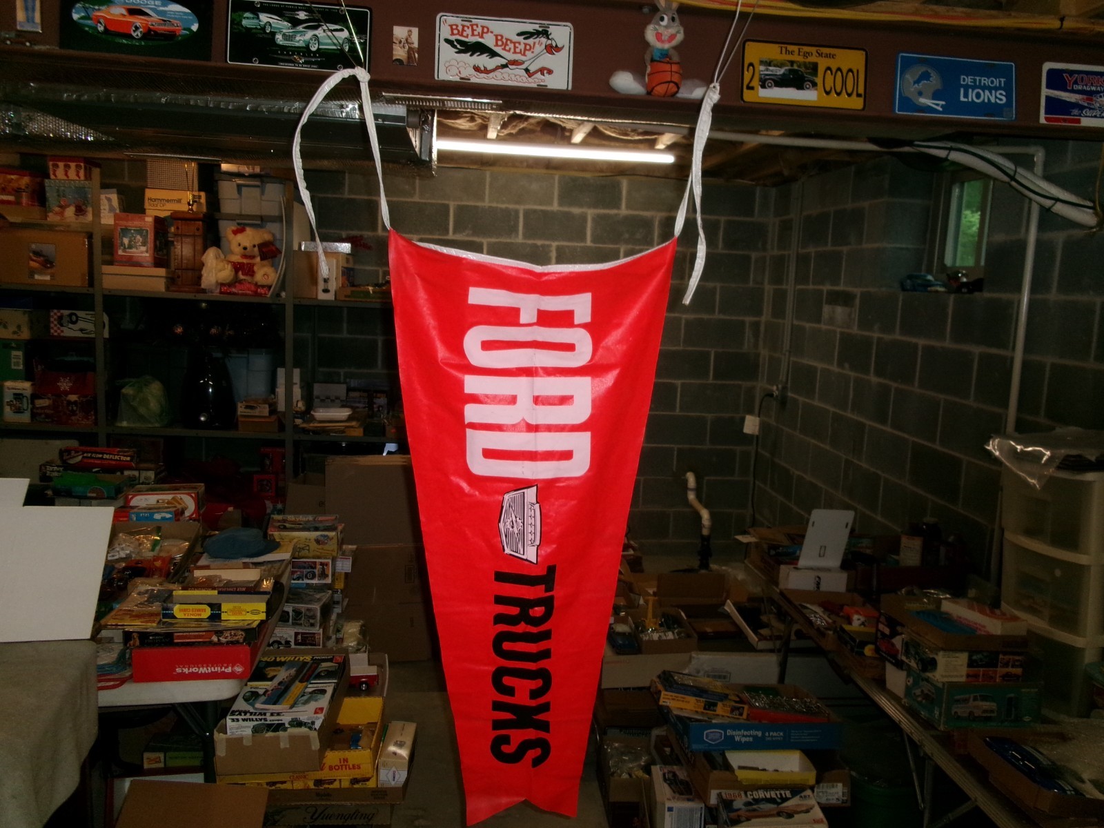 RARE 1960'S FORD DEALERSHIP TRUCK SHOWROOM PLASTIC VINYL BANNER 23 X 45 IN. RARE 1960'S FORD DEALERSHIP TRUCK SHOWROOM PLASTIC VINYL BANNER 23 X 45 IN.