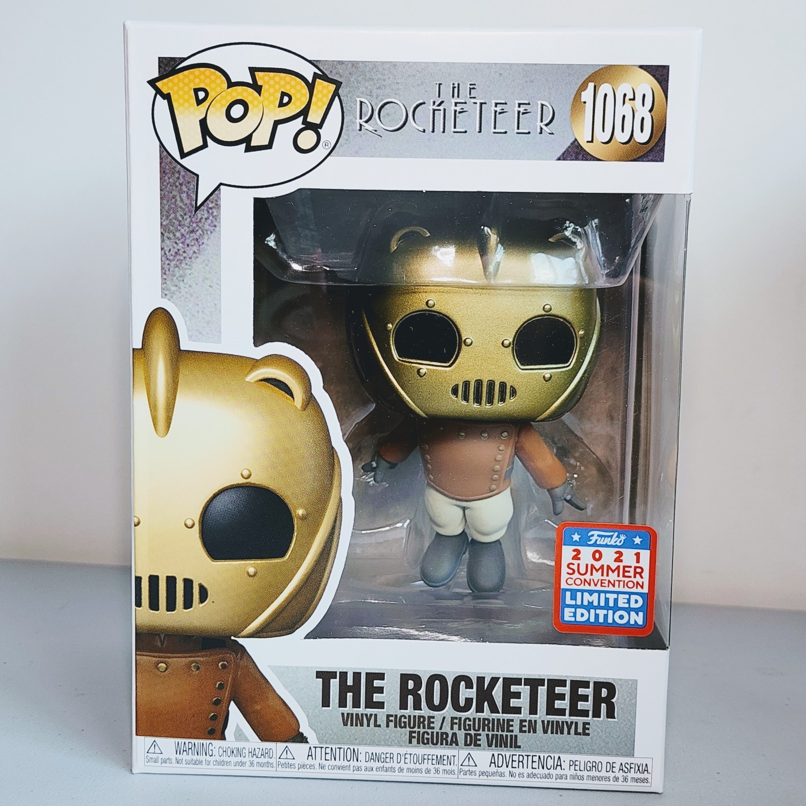 Funko Pop Movies - The Rocketeer #1068 SDCC 2021 Exclusive w/ Protector Funko Pop Movies - The Rocketeer #1068 SDCC 2021 Exclusive w/ Protector