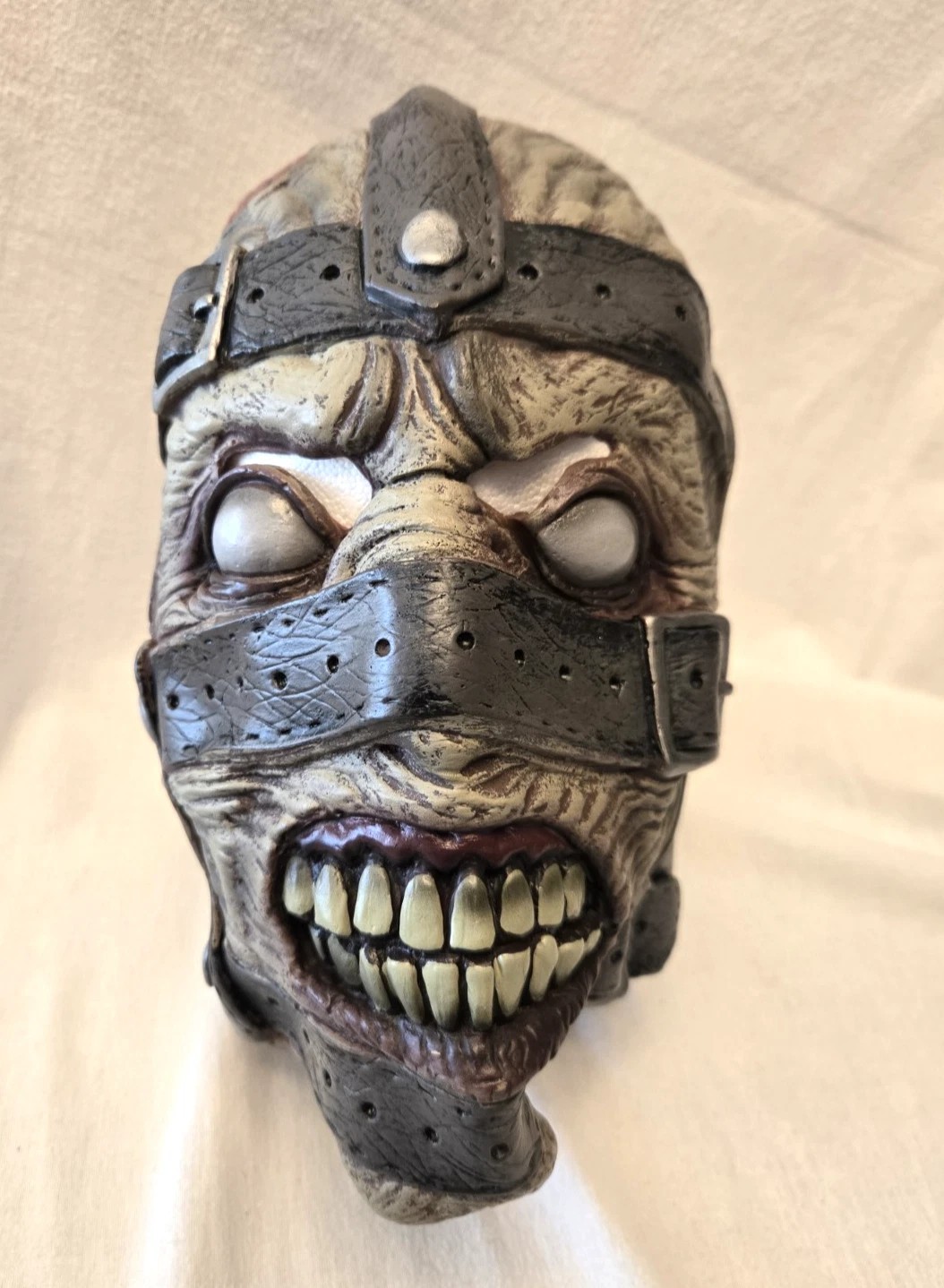 Scary Skull Adult Halloween Mask. * NWOT * Scary Skull Adult Halloween Mask. * NWOT *