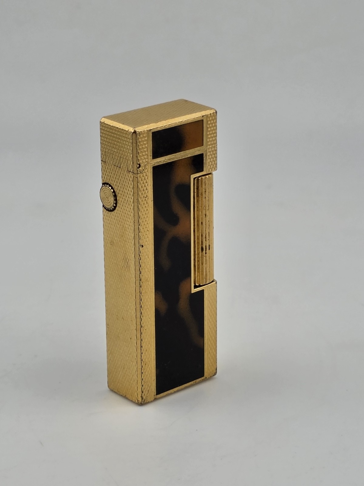 Rare Dunhill Square Lacquer Marble Roller Gas Lighter Gold Brown Swiss Made. Rare Dunhill Square Lacquer Marble Roller Gas Lighter Gold Brown Swiss Made.
