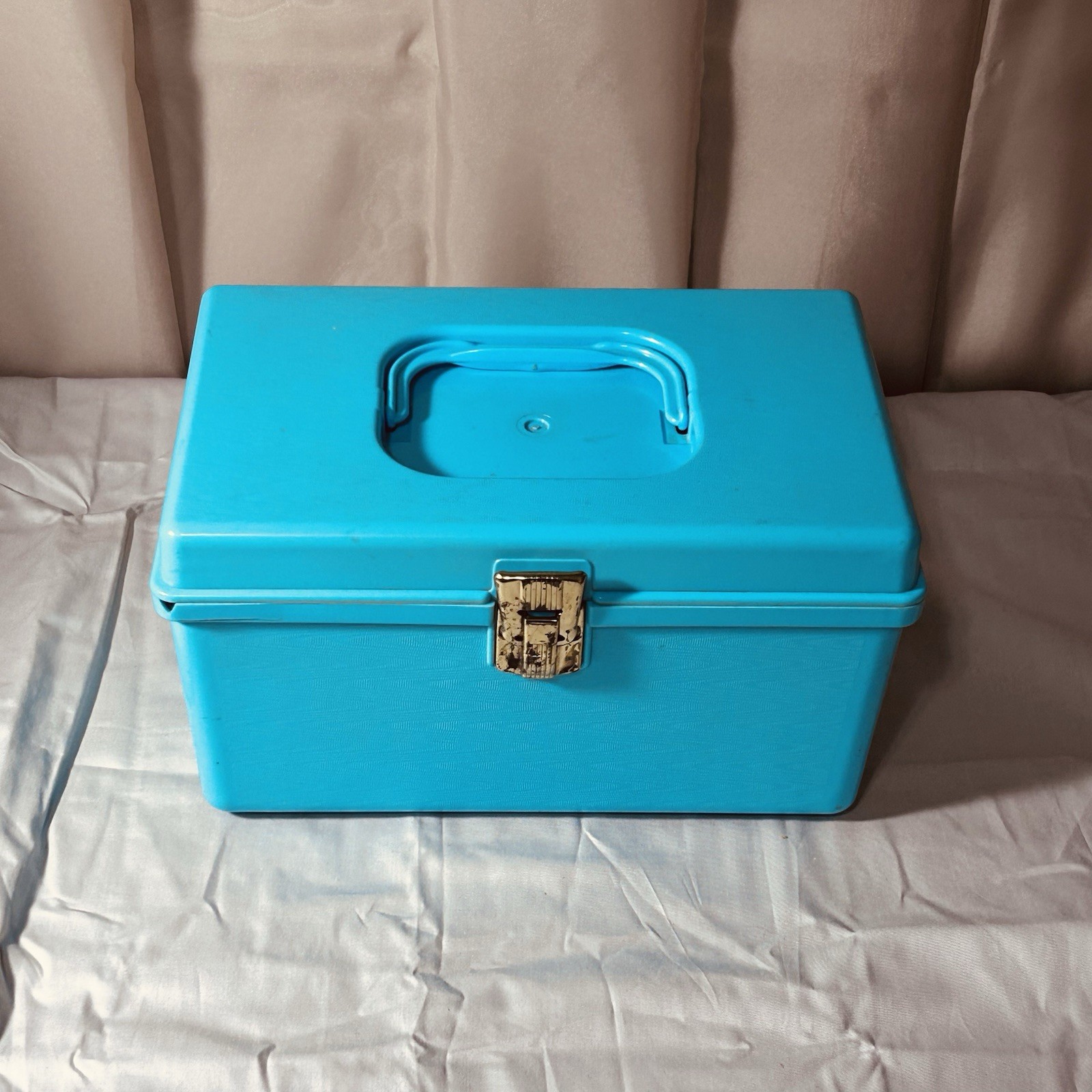 Vintage Wilson Wil Hold Teal Blue Sewing Box Plastic Vintage Wilson Wil Hold Teal Blue Sewing Box Plastic