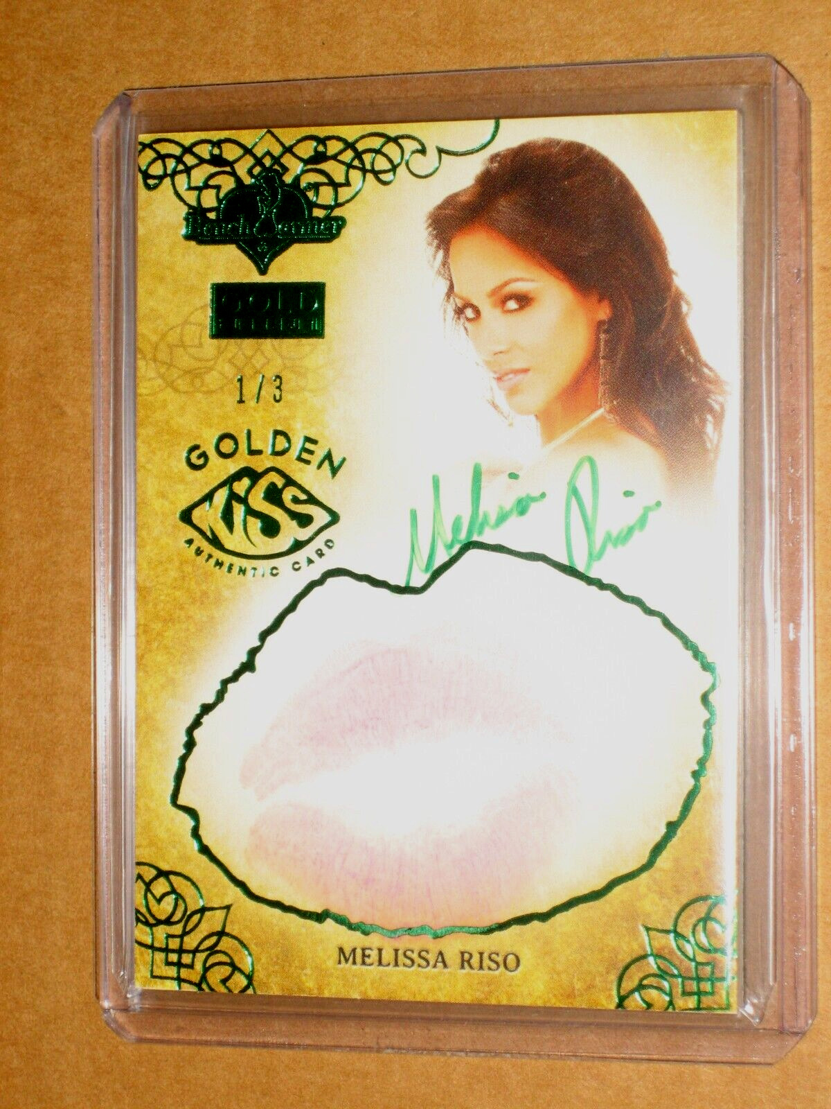 ✨✨ 2013 BENCHWARMER GOLD MELISSA RISO AUTO SIGNED KISS GREEN wwe girl autograph