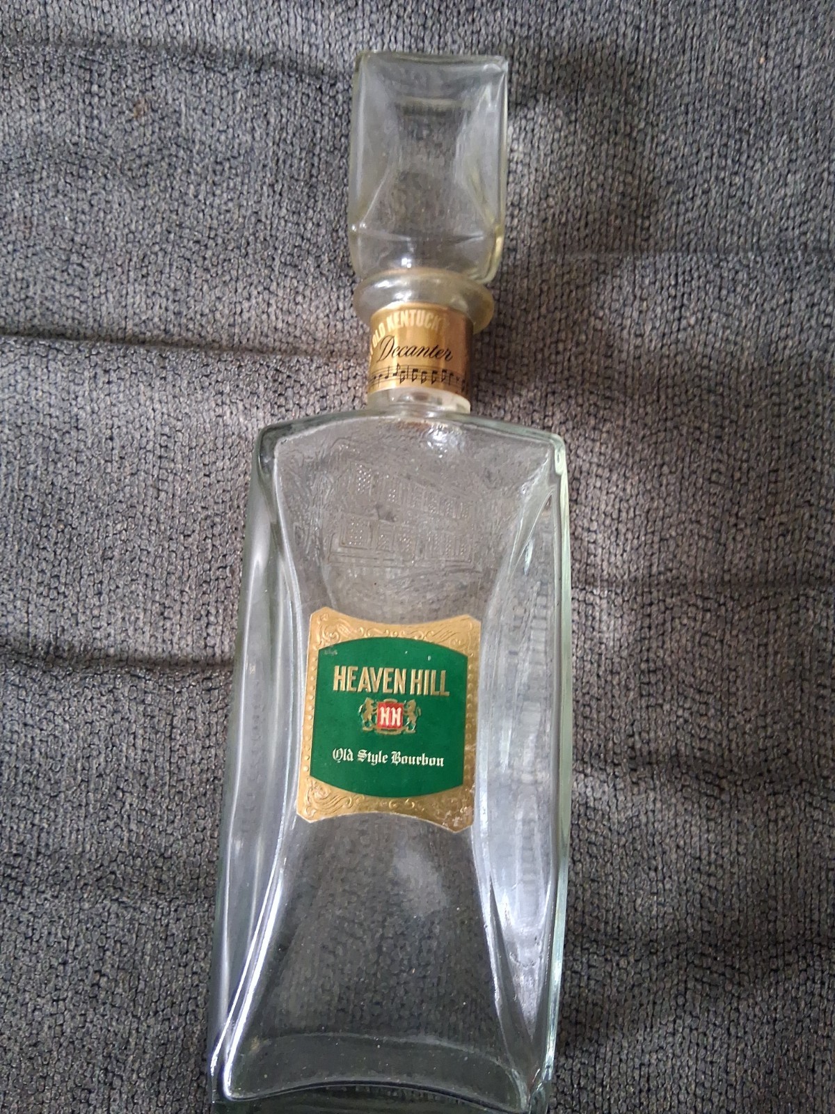 Vintage Old Heaven Hill Bourbon Whiskey "My Old Kentucky Home" Bottle 4/5 Quart Vintage Old Heaven Hill Bourbon Whiskey "My Old Kentucky Home" Bottle 4/5 Quart