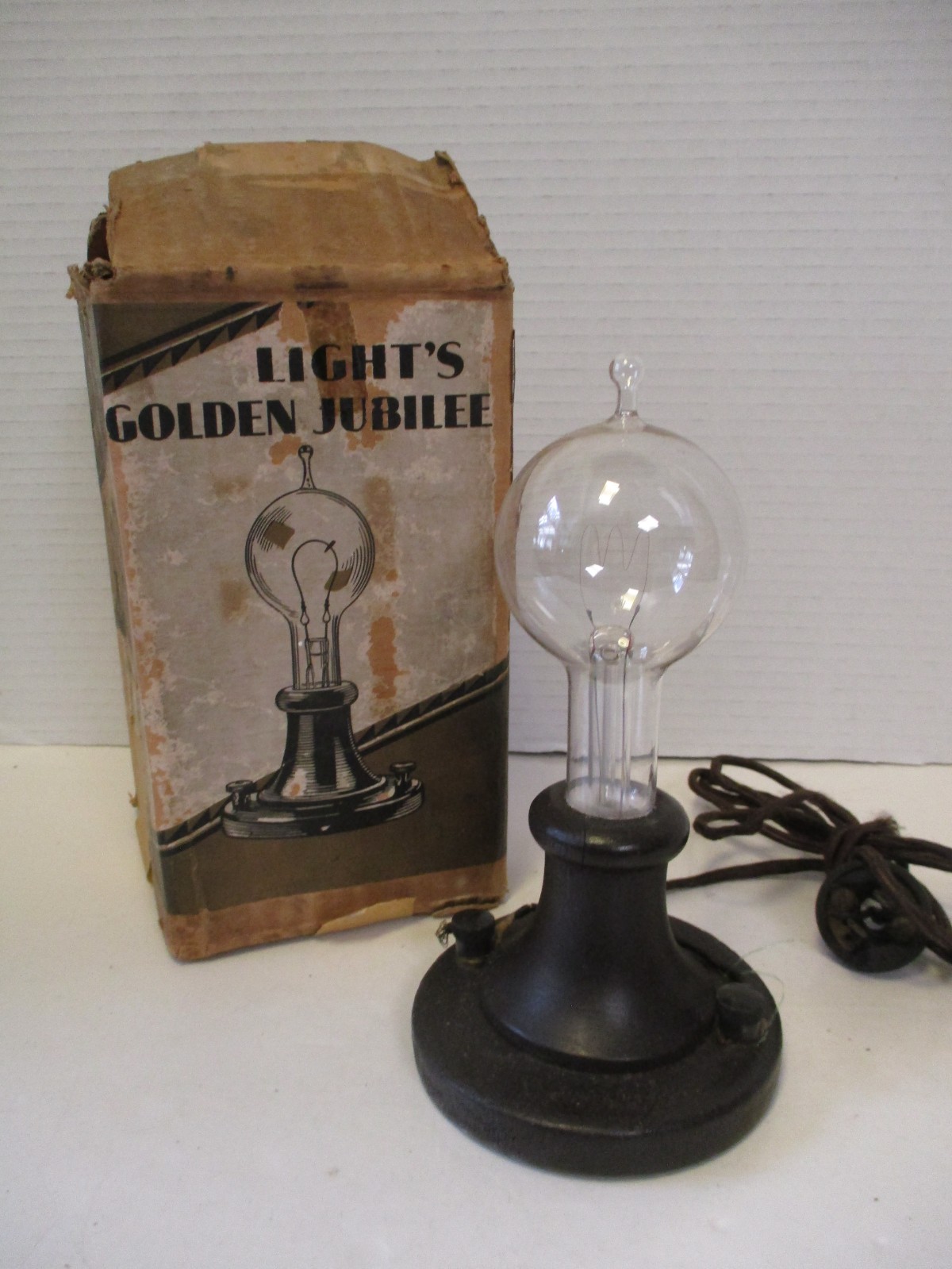 Vintage LIGHT'S GOLDEN JUBILEE Light Bulb w/ Box - 1929 THOMAS EDISON Vintage LIGHT'S GOLDEN JUBILEE Light Bulb w/ Box - 1929 THOMAS EDISON