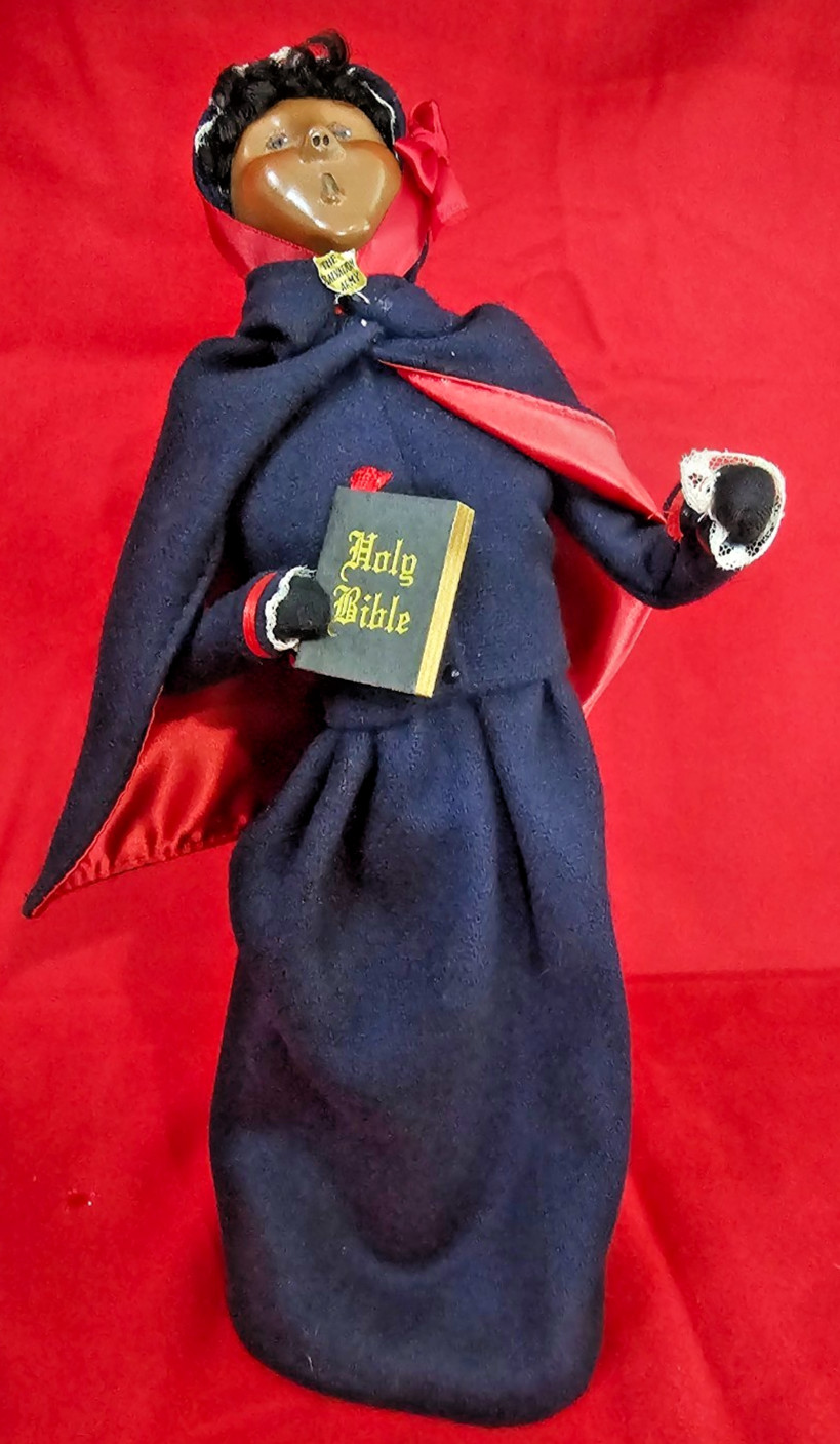 Vintage. Byers' Choice "The Carolers" 1999 The Salvation Army Lady With a Bible.