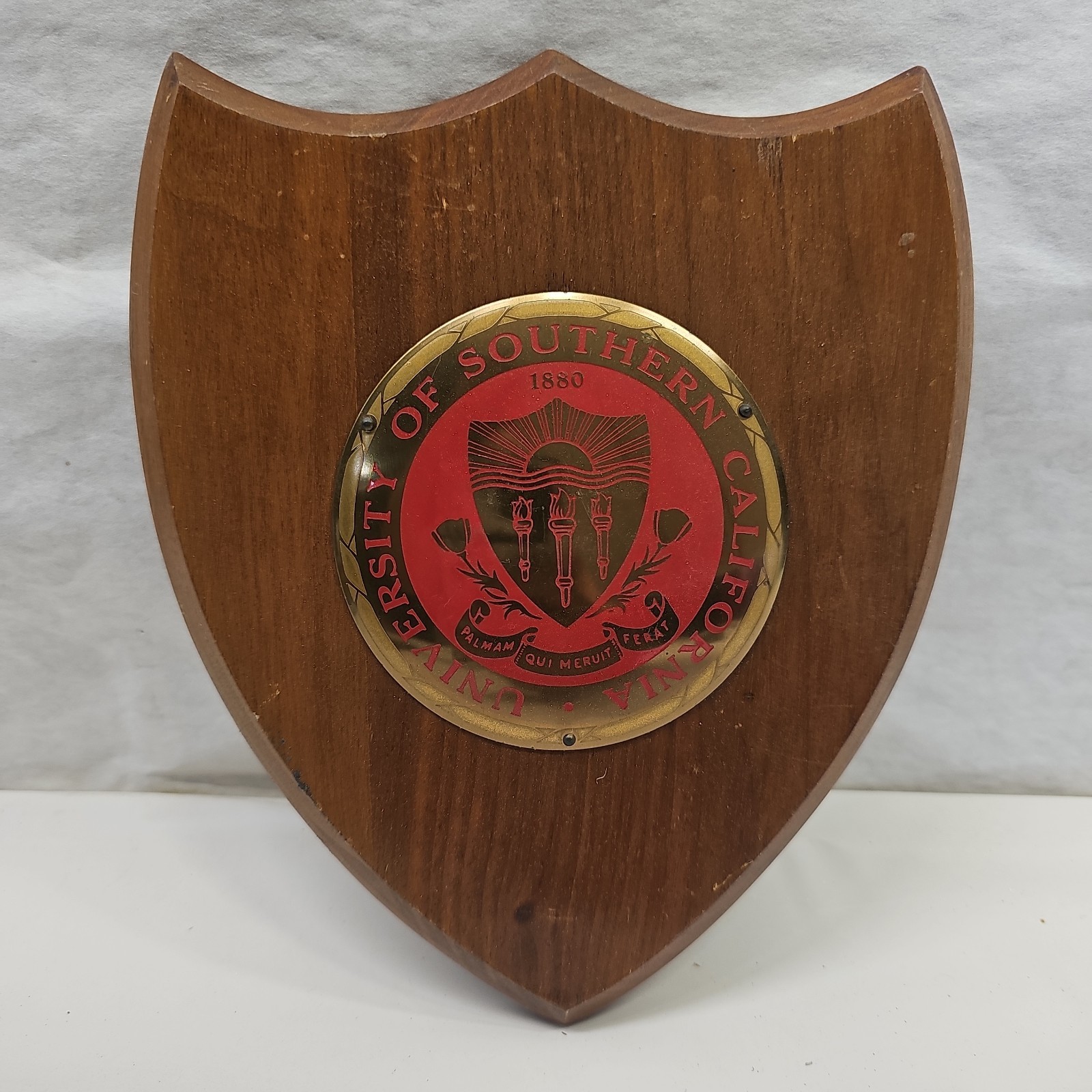 VTG USC UNIVERSITY SOUTHERN CALIFORNIA TROJANS BRASS Wood Shield Wall Plaque VTG USC UNIVERSITY SOUTHERN CALIFORNIA TROJANS BRASS Wood Shield Wall Plaque