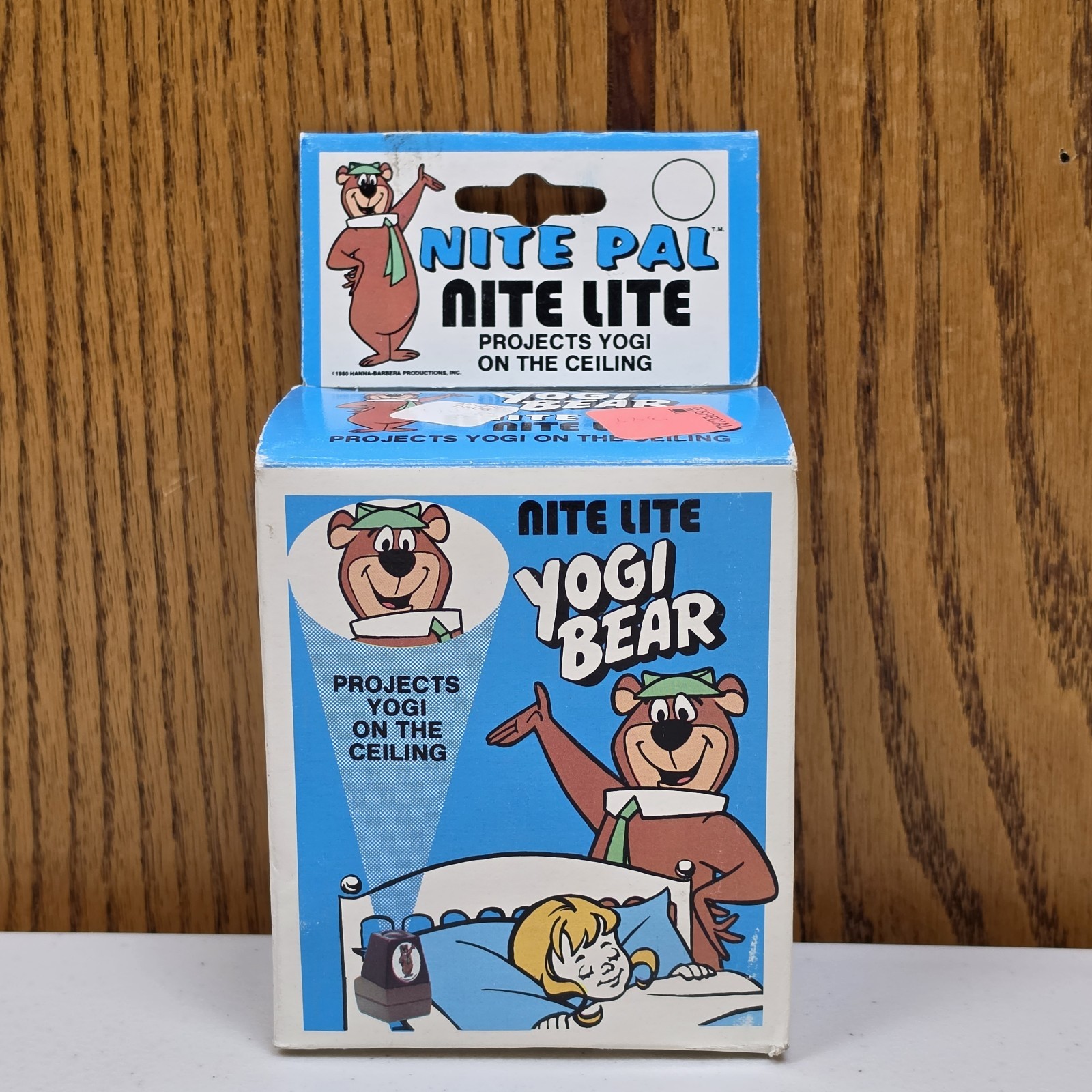 Vintage Yogi Bear Nite Pal Projector Night Light Hoyle Hanna Barbera w/ Box Vintage Yogi Bear Nite Pal Projector Night Light Hoyle Hanna Barbera w/ Box