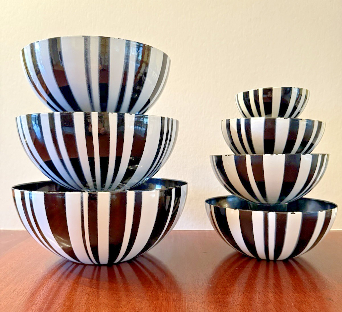 Vintage 1960's Catherineholm Enamelware Nested Set of 7 Bowls Black White Stripe Vintage 1960's Catherineholm Enamelware Nested Set of 7 Bowls Black White Stripe