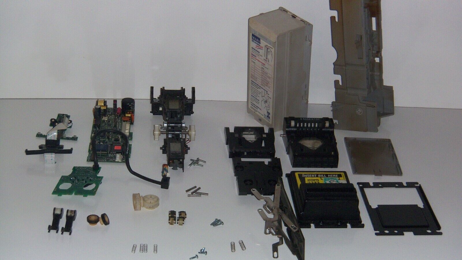 GET A BILL ACCEPTOR VALIDATOR OR COIN MECH OF YOUR CHOICE FULLY REFURBISHED