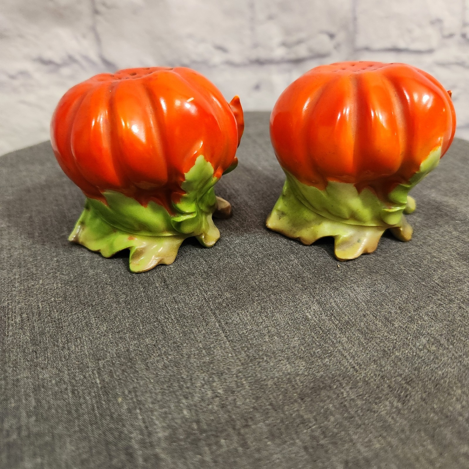 Antique Royal Bayreuth Tomato Salt And Pepper Shakers With Leafy Bottoms 