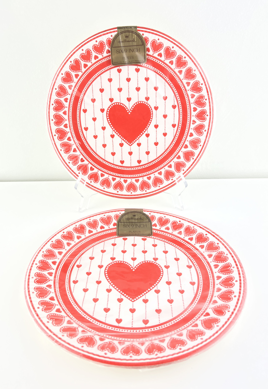 2 PKGS NOS VTG HALLMARK HEARTS VALENTINES DAY PAPER PLATES 9 INCHES (A) 2 PKGS NOS VTG HALLMARK HEARTS VALENTINES DAY PAPER PLATES 9 INCHES (A)