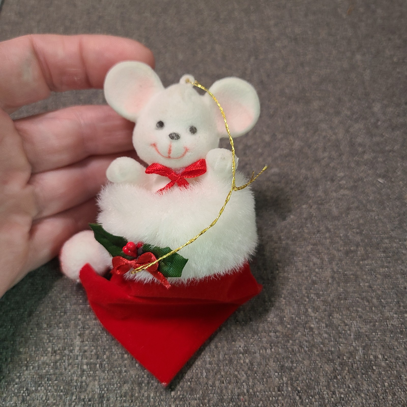 Avon Peek A Boo Mouse Ornament, Gift Collection Vintage Christmas Holiday NIB Avon Peek A Boo Mouse Ornament, Gift Collection Vintage Christmas Holiday NIB