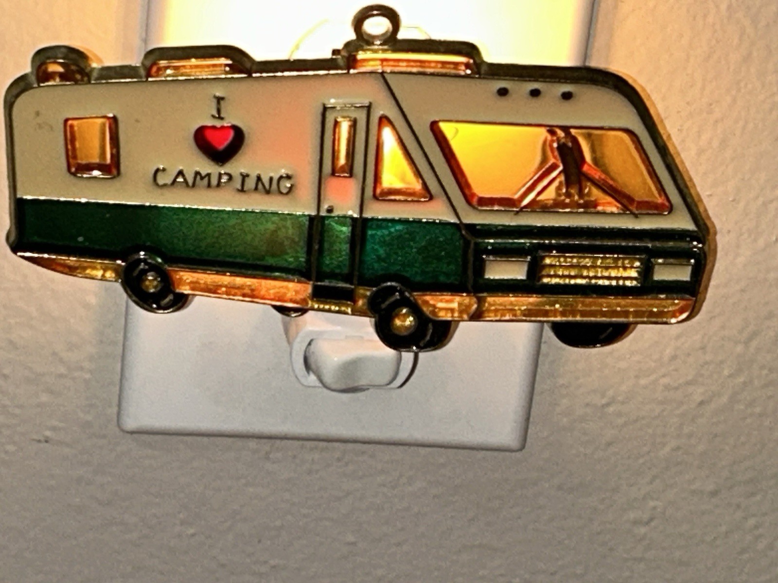 RV Winnebago Shaped Plug In Night Light Decor Faux Stained Glass Tested Works RV Winnebago Shaped Plug In Night Light Decor Faux Stained Glass Tested Works