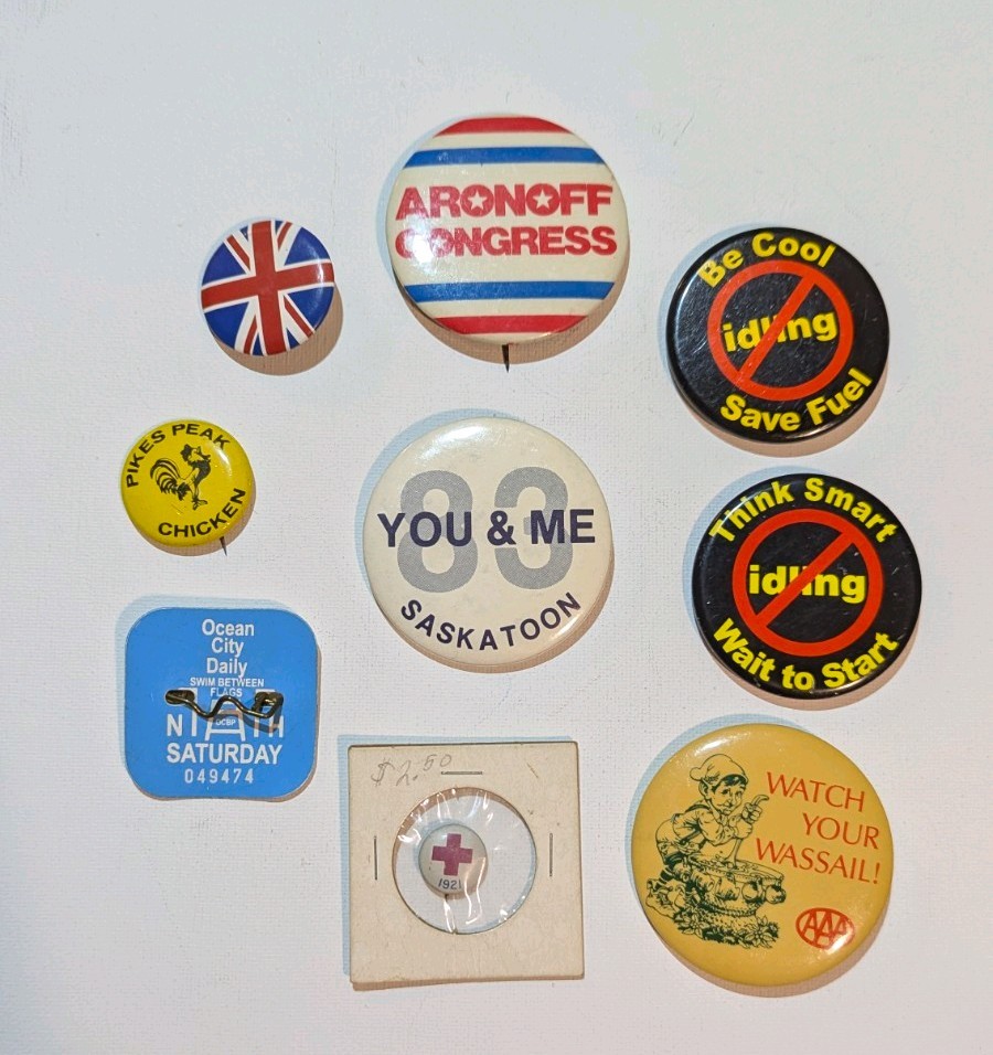 VTG Mixed Old Button Badges Pins Collectors Lot VTG Mixed Old Button Badges Pins Collectors Lot
