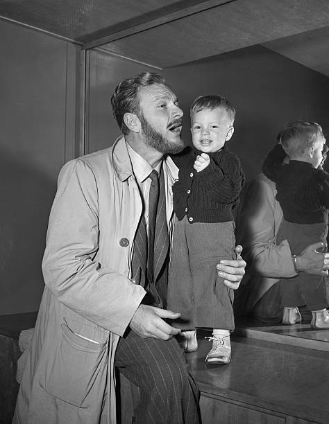 Comedian Eddie Albert tries few comedy routines son Eddie Jr they a- 1952 Photo Comedian Eddie Albert tries few comedy routines son Eddie Jr they a- 1952 Photo