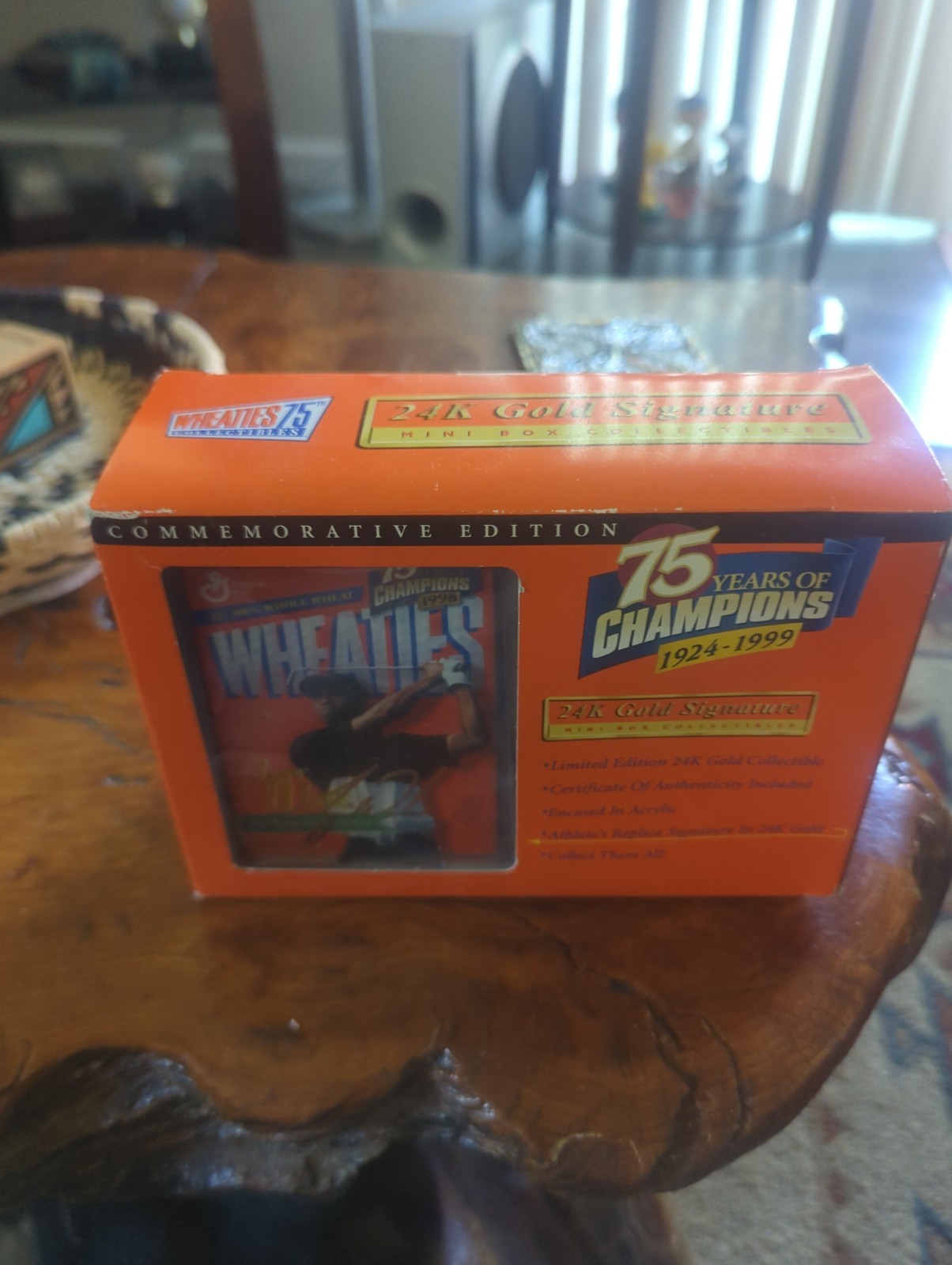 Wheaties 75 Years of Champions 1924-1999 24K Gold Tiger Woods Signature Mini Box
