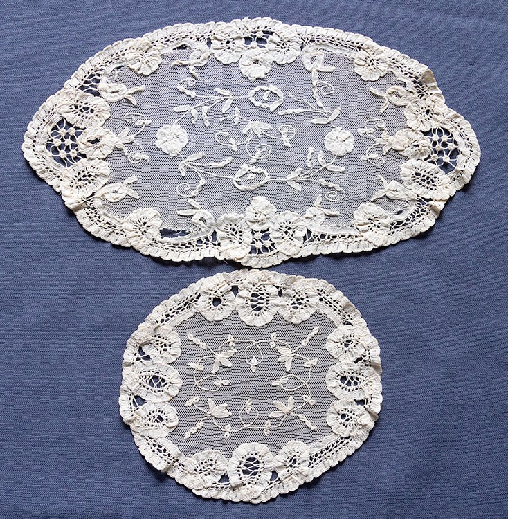 2 Antique BRUSSELS PRINCESS LACE DOILIES Oval Round 2 Antique BRUSSELS PRINCESS LACE DOILIES Oval Round