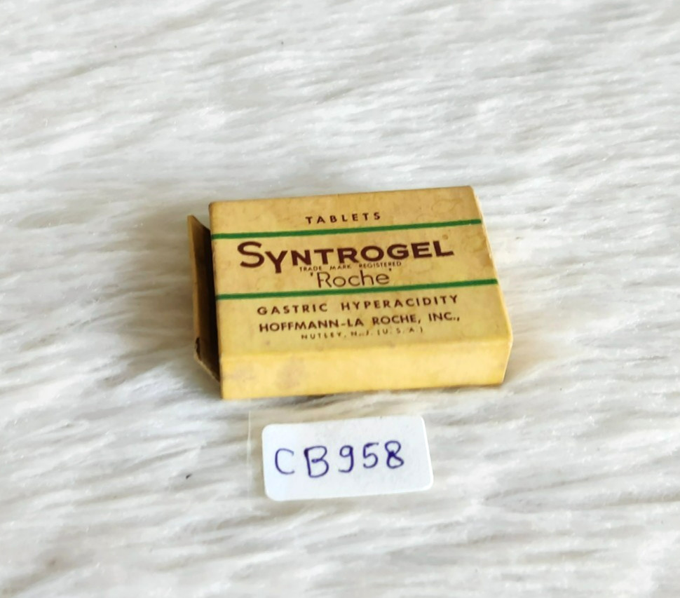 1950s Vintage Hoffmann-La Syntrogel Roche Medicine Empty Cardboard Box USA CB958 1950s Vintage Hoffmann-La Syntrogel Roche Medicine Empty Cardboard Box USA CB958