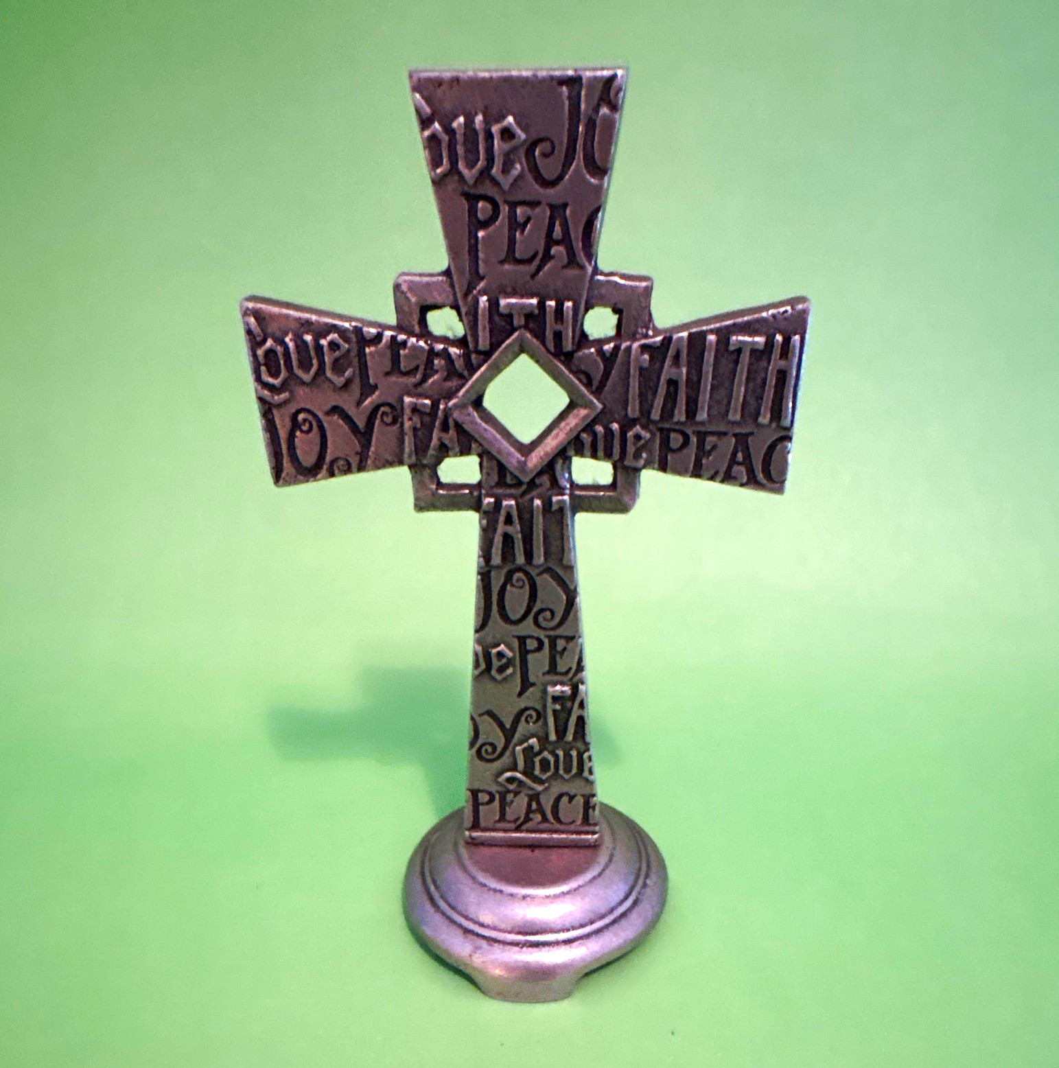 Metal Christianity Standing Cross Tabletop Decor "Joy Faith Peace" Figurine Metal Christianity Standing Cross Tabletop Decor "Joy Faith Peace" Figurine