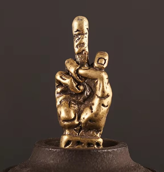 Brass Vertical Finger Figurine Small Animal Statue Office Home Decoration Toy Brass Vertical Finger Figurine Small Animal Statue Office Home Decoration Toy
