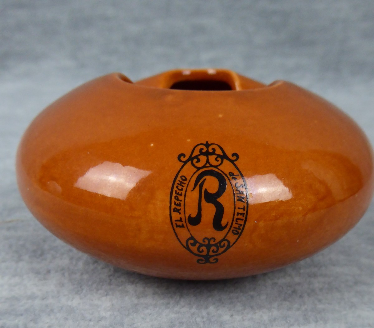 Vintage El Repecho San Telmo Buenos Aires Ceramic Ashtray Orange Mid Century MCM Vintage El Repecho San Telmo Buenos Aires Ceramic Ashtray Orange Mid Century MCM