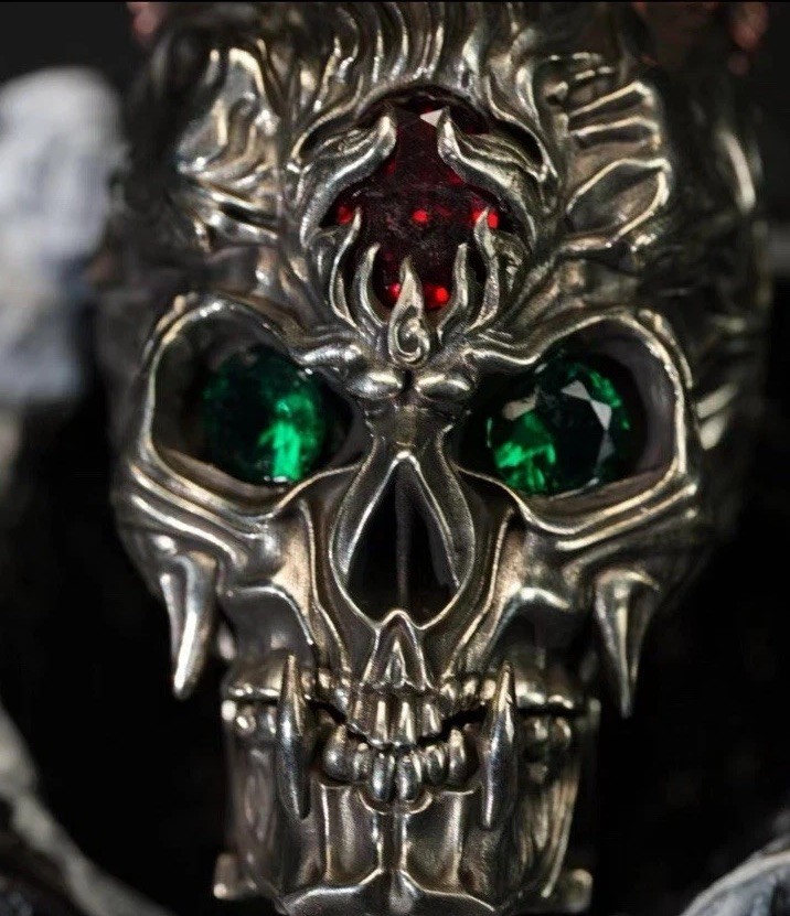 RARE Heavy 5-side Zippo lighter Skull Zippo New RARE Heavy 5-side Zippo lighter Skull Zippo New