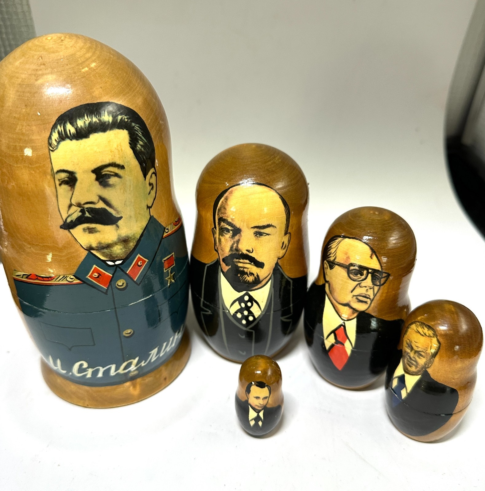 Vtg Russian Nesting Dolls Stalin Lenin Gorbachev Yeltsin Putin 5pc Matryoshka Vtg Russian Nesting Dolls Stalin Lenin Gorbachev Yeltsin Putin 5pc Matryoshka