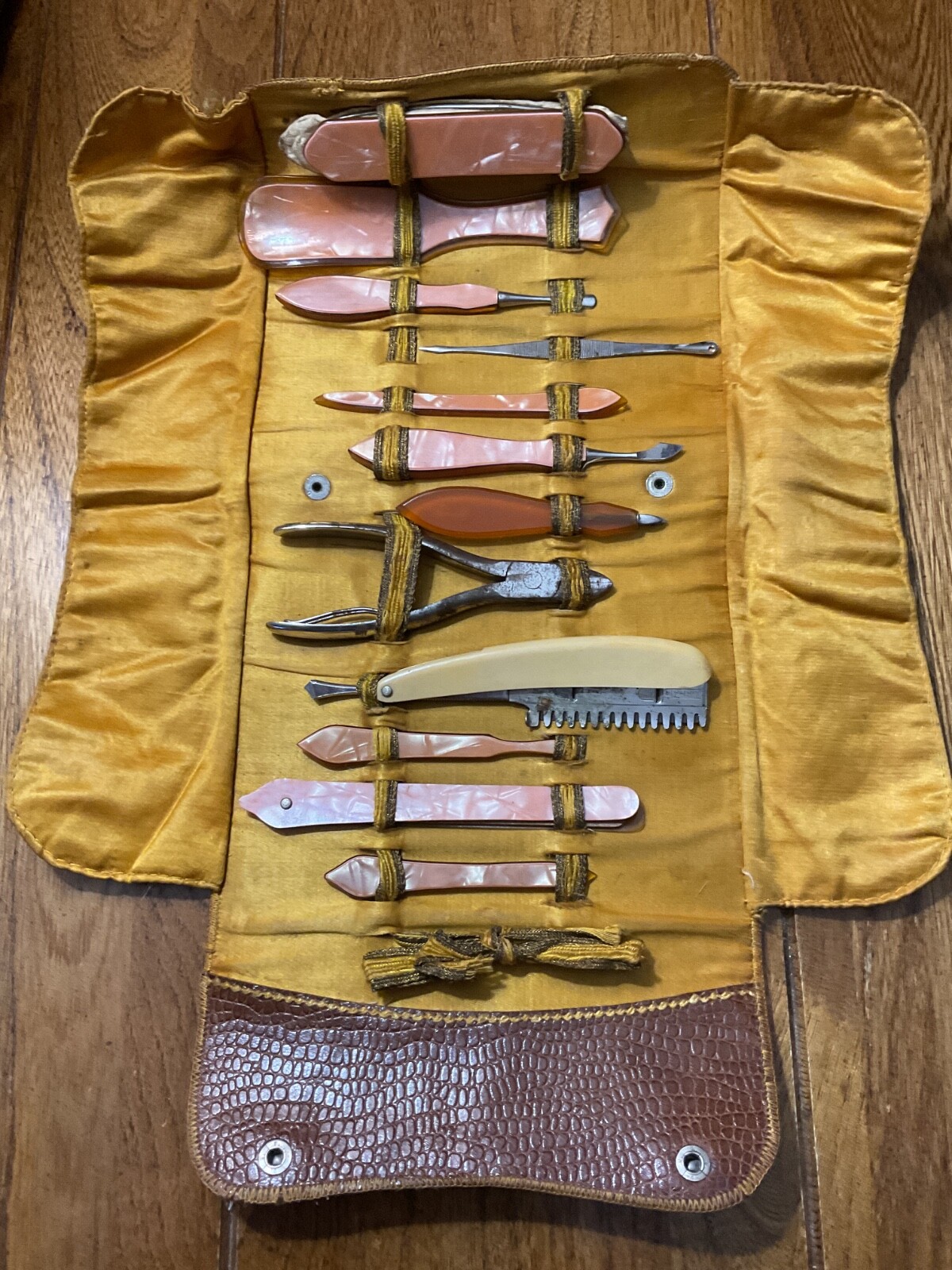 RARE - Antique Manicure, Grooming Set / Tools oddities RARE - Antique Manicure, Grooming Set / Tools oddities