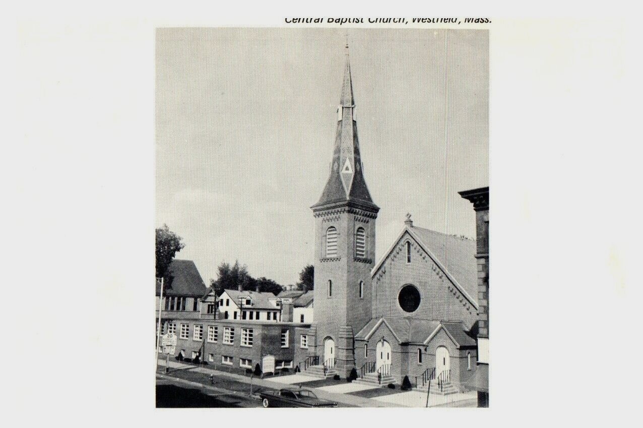 Vintage Postcard 1940's Central Baptist Church, Westfield, Massachusetts (MA)