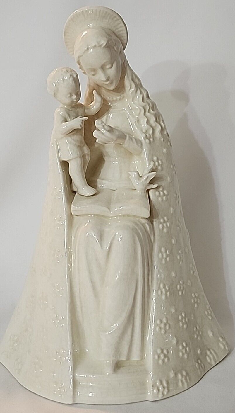 Vintage Goebel Hummel White Flower Madonna with Child Signed Excellent Condition