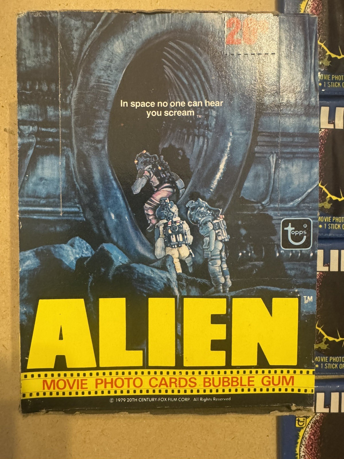 1979 ALIEN WAX BOX TOPPS (FULL BOX 36 PACKS) CLEAN BOX AND PACKS 1979 ALIEN WAX BOX TOPPS (FULL BOX 36 PACKS) CLEAN BOX AND PACKS