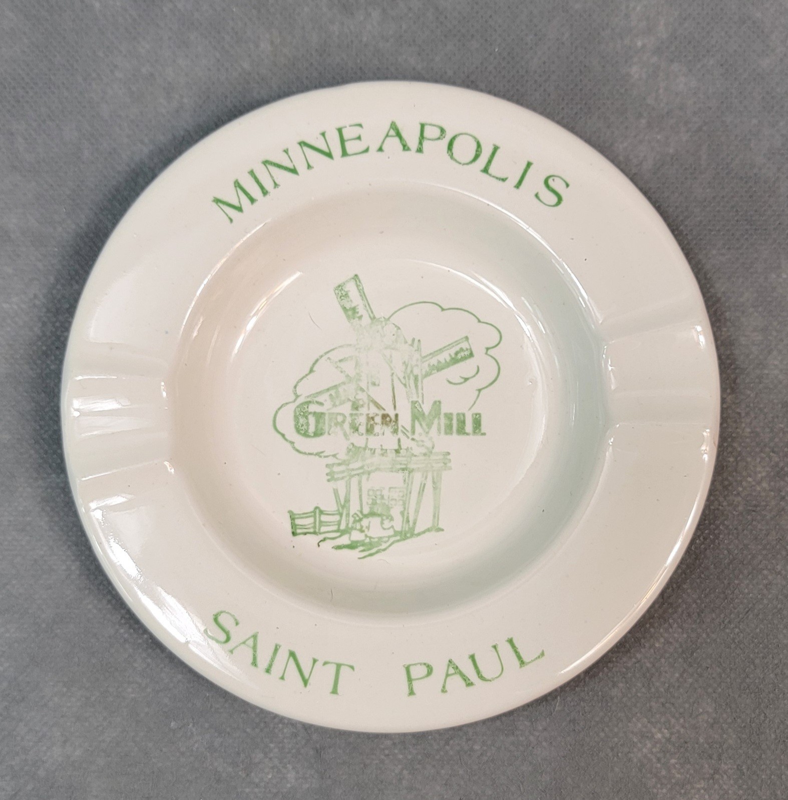 Vintage THE GREEN MILL Ceramic MINNEAPOLIS ST. PAUL Restaurant ASHTRAY