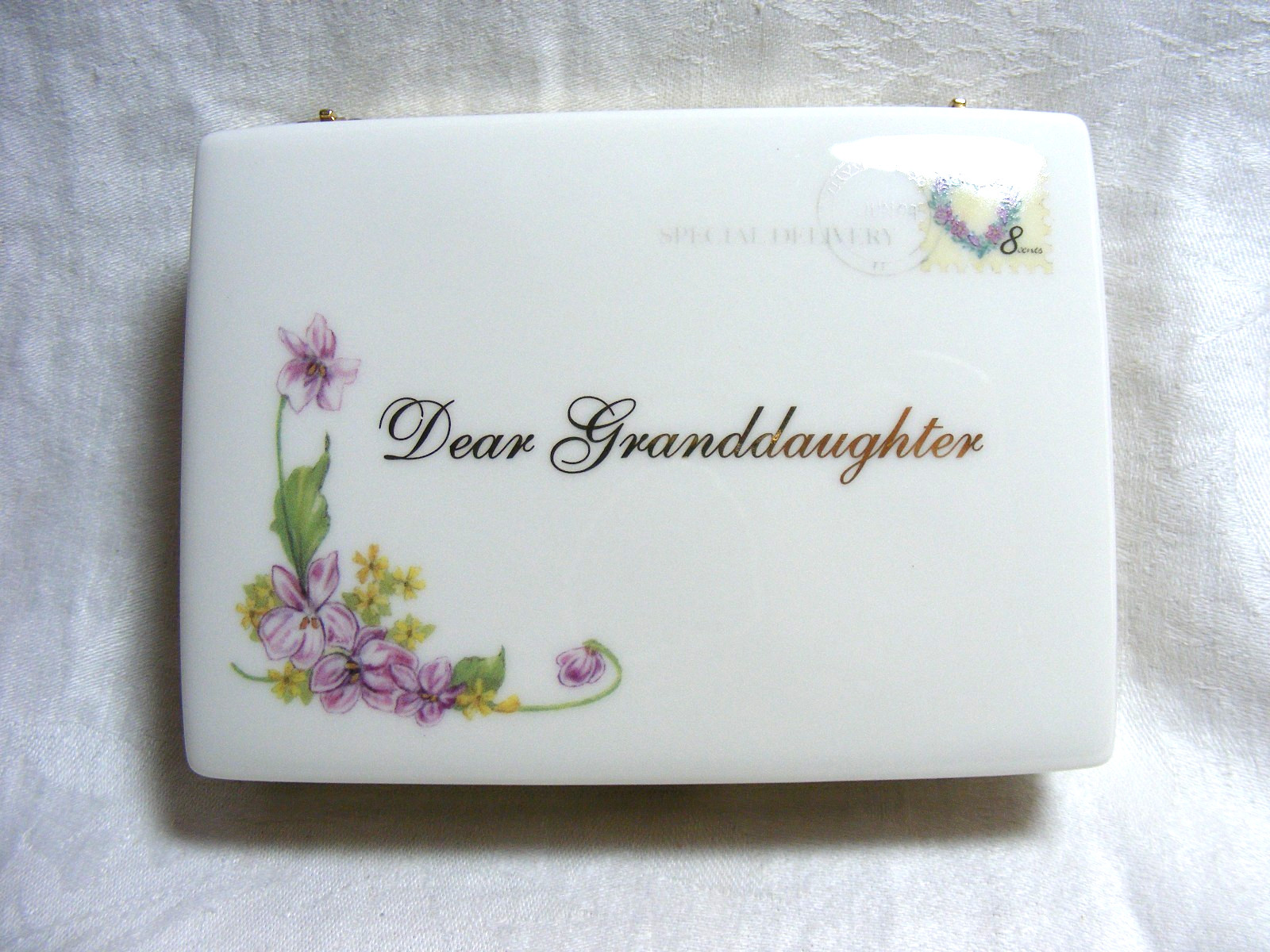 Vintage Ardleigh Elliot No. Z9797 Dear Granddaughter Porcelain Music Box M-2 Vintage Ardleigh Elliot No. Z9797 Dear Granddaughter Porcelain Music Box M-2