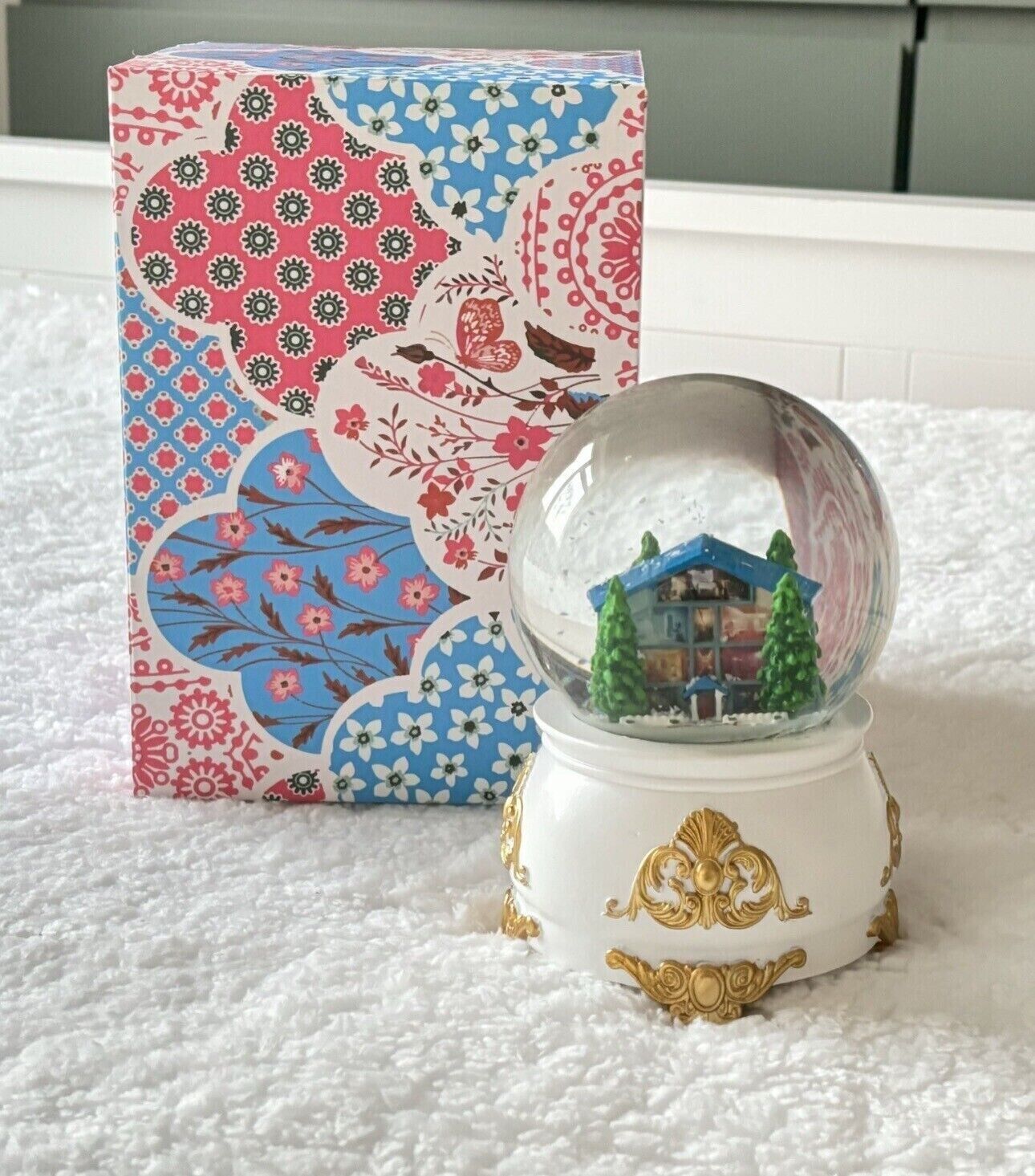 Taylor Swift Lover House Snowglobe Holiday 2023🎄 Brand New In Hand Fast Ship