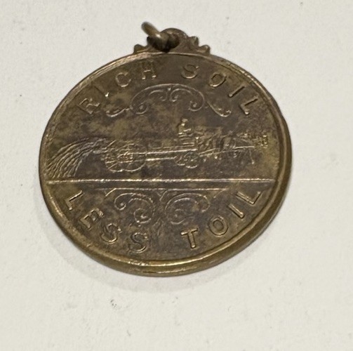 1890s RICH SOIL-LESS TOIL INTERNATIONAL HARVESTER CO I.H.C. SPREADER TOKEN Medal