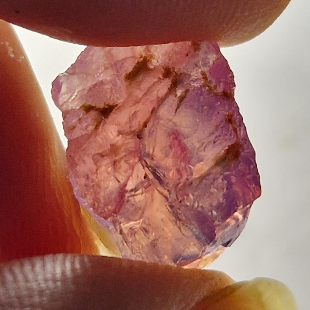 Bicolor Sapphire Crystal 11 ct. Winza, Dodoma, Tanzania. 15*11.2*8 mm. #WS11