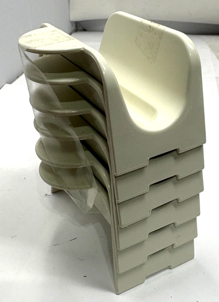 VTG TUPPERWARE TACO HOLDERS 2201A-4 SET OF 6 MADE IN USA VTG TUPPERWARE TACO HOLDERS 2201A-4 SET OF 6 MADE IN USA