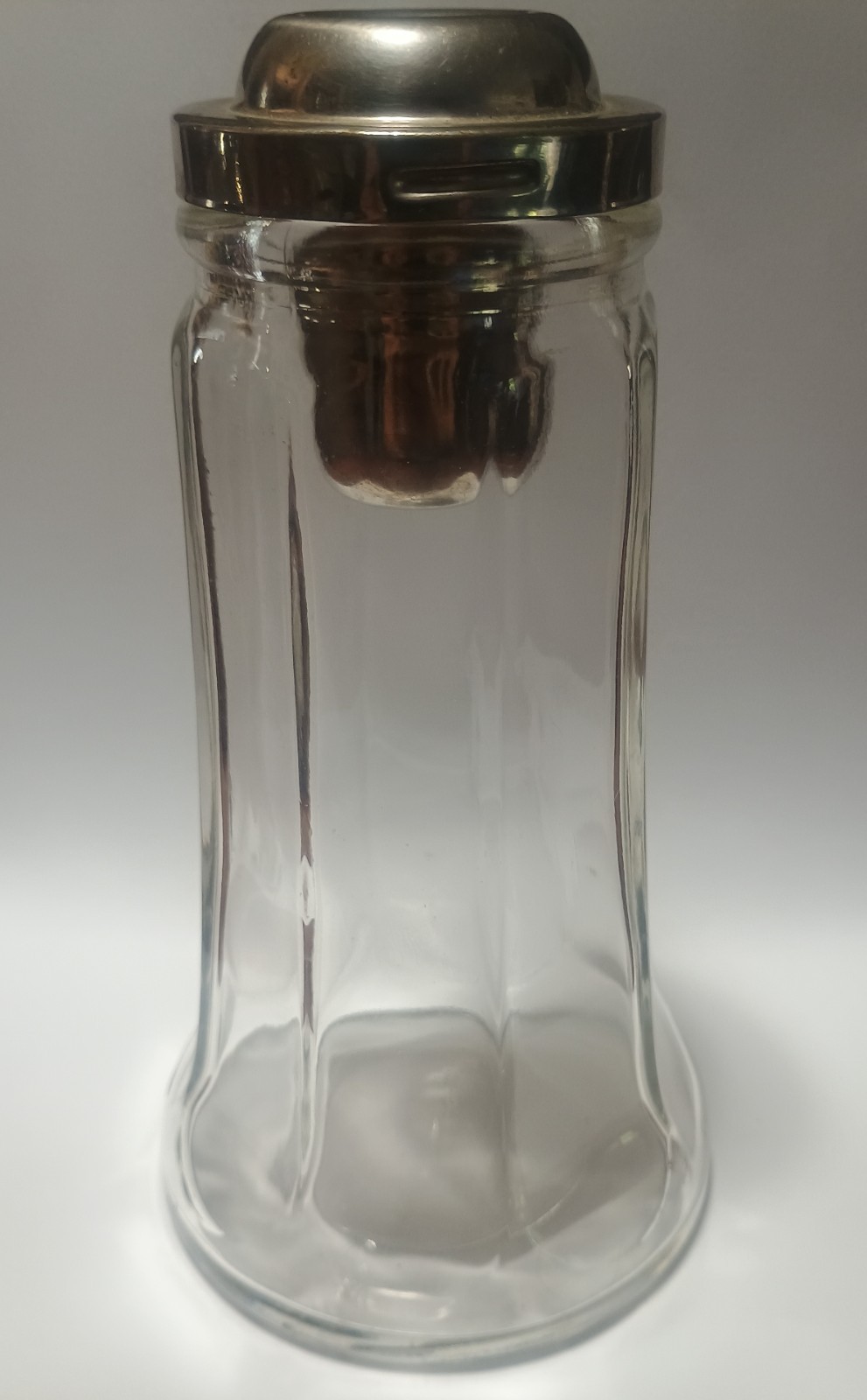 Antique glass Sugar 1 teaspoon at a time SPENGLER LOOMIS Mfg - CHICAGO Illinois Antique glass Sugar 1 teaspoon at a time SPENGLER LOOMIS Mfg - CHICAGO Illinois