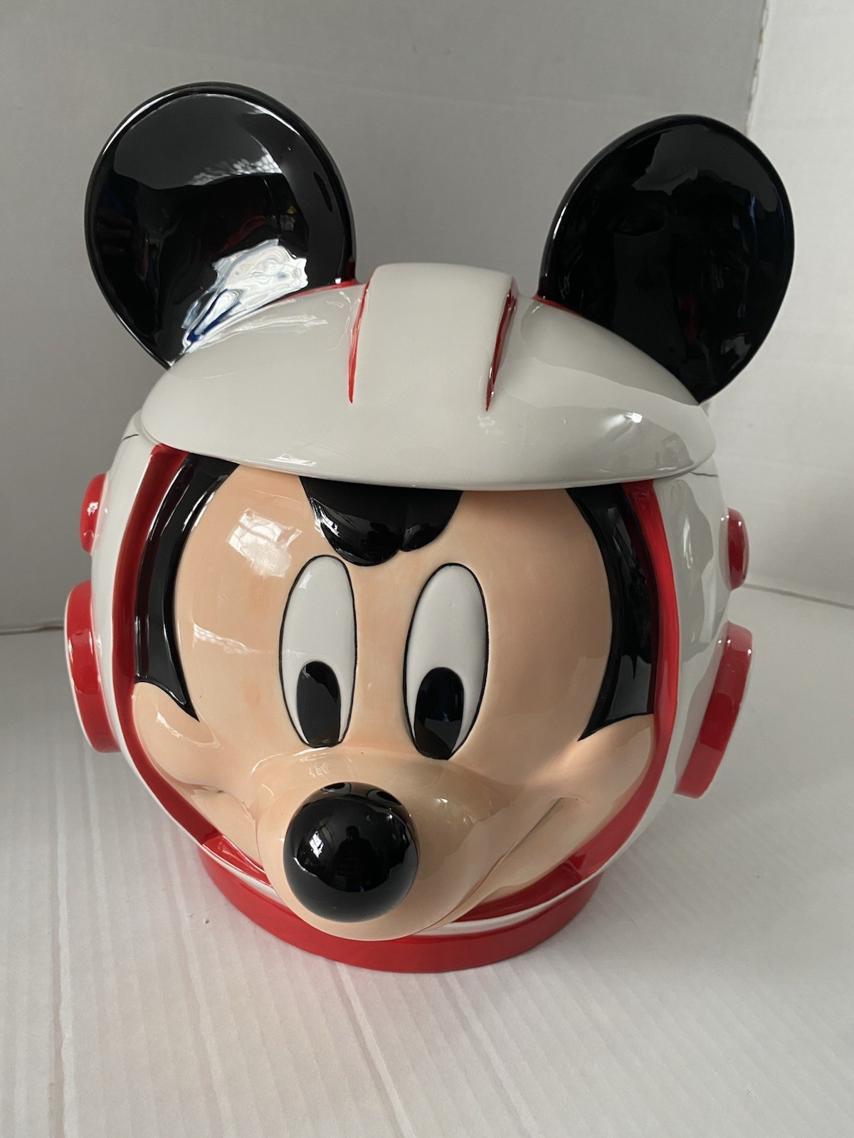 Vintage Mickey Mouse Mission Space Astronaut Cookie Treat Jar Canister Disney Vintage Mickey Mouse Mission Space Astronaut Cookie Treat Jar Canister Disney