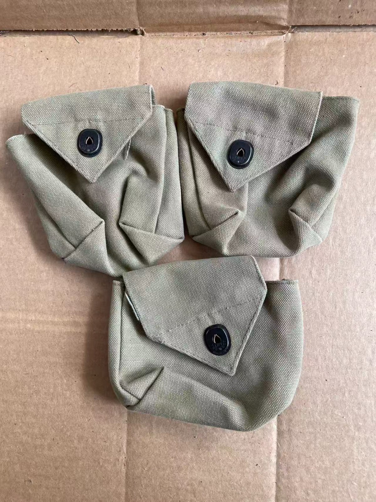 Original WWII US Airborne Paratrooper Rigger Pouch -Lift-The-Dot for 1 PC ONLY Original WWII US Airborne Paratrooper Rigger Pouch -Lift-The-Dot for 1 PC ONLY