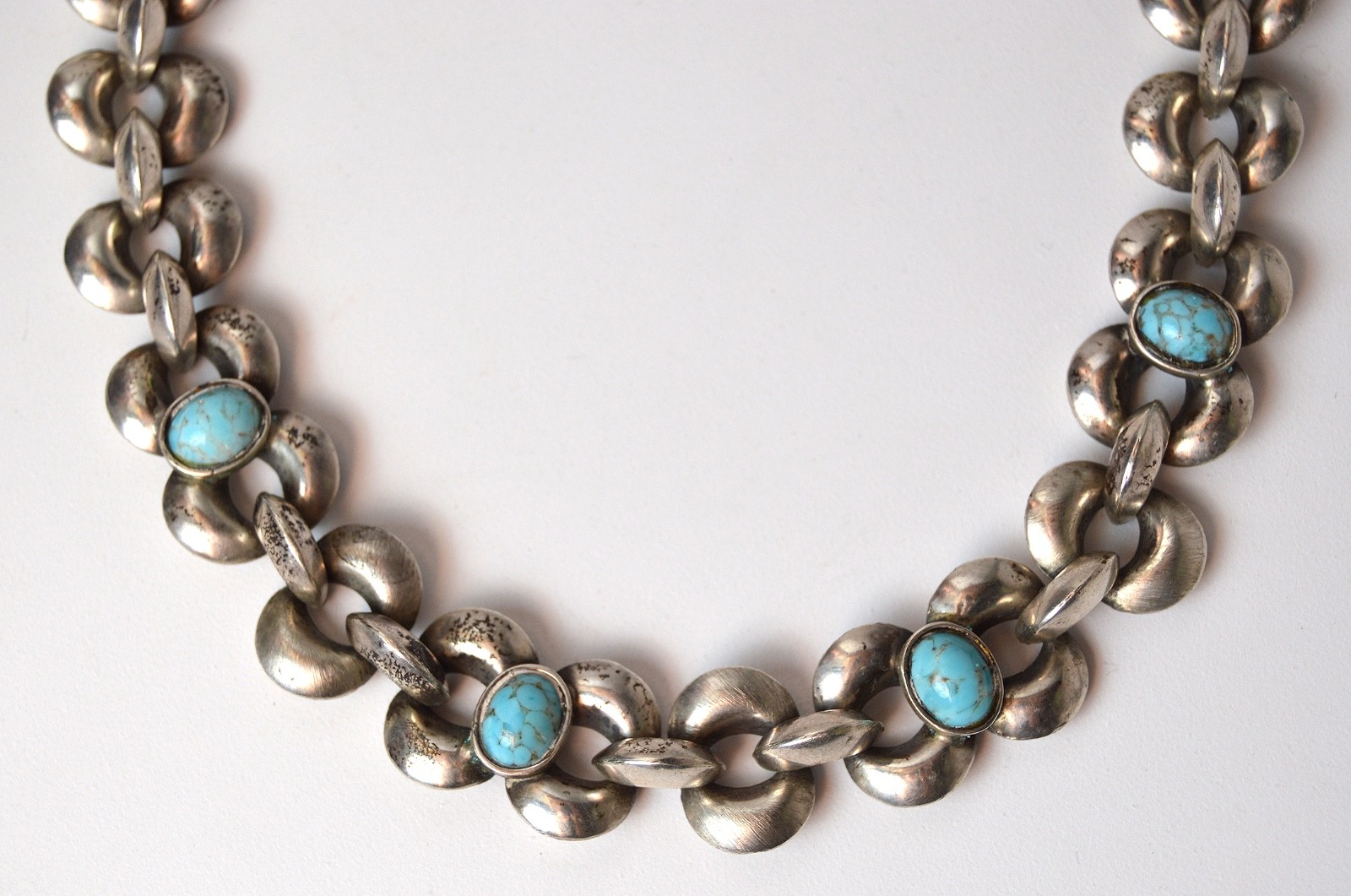 vintage NAVAJO DINÉ silver turquoise necklace