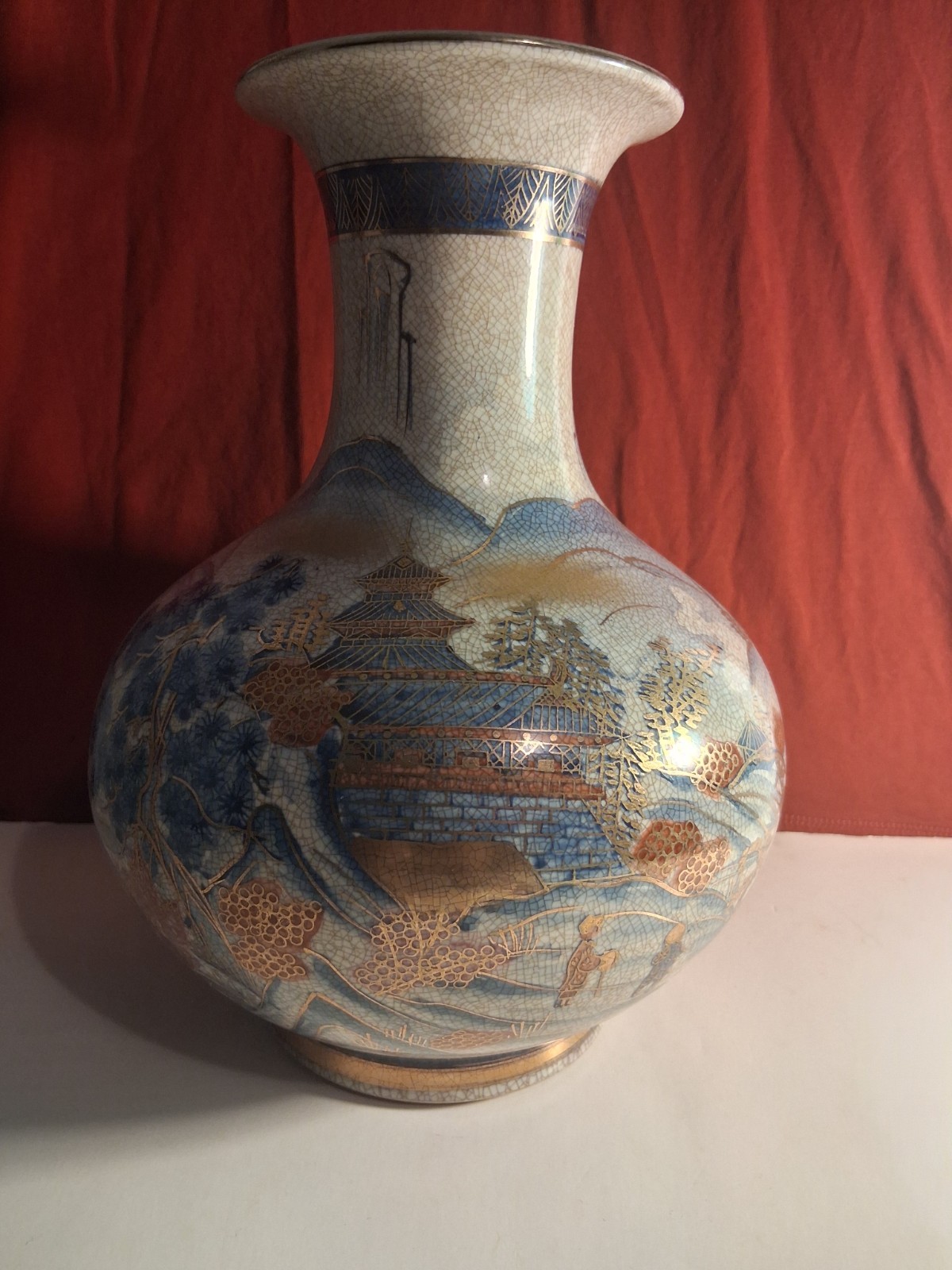 Vintage Japanese Satsuma Hand Painted Embellished Gold Tone and Crackling Finish Vintage Japanese Satsuma Hand Painted Embellished Gold Tone and Crackling Finish