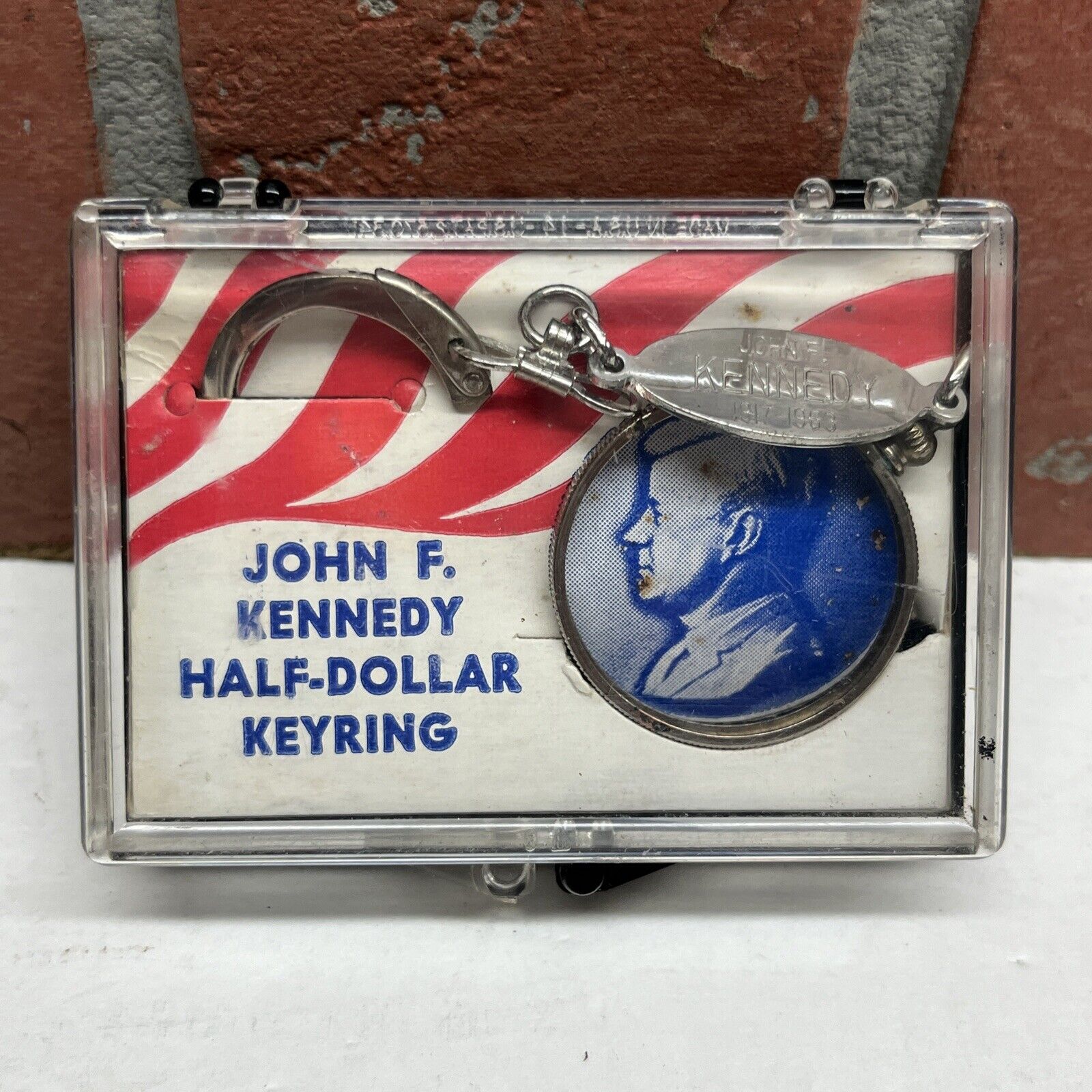 Vintage JFK John F Kennedy KEYCHAIN Half Dollar HOLDER KEYRING In Box NOS