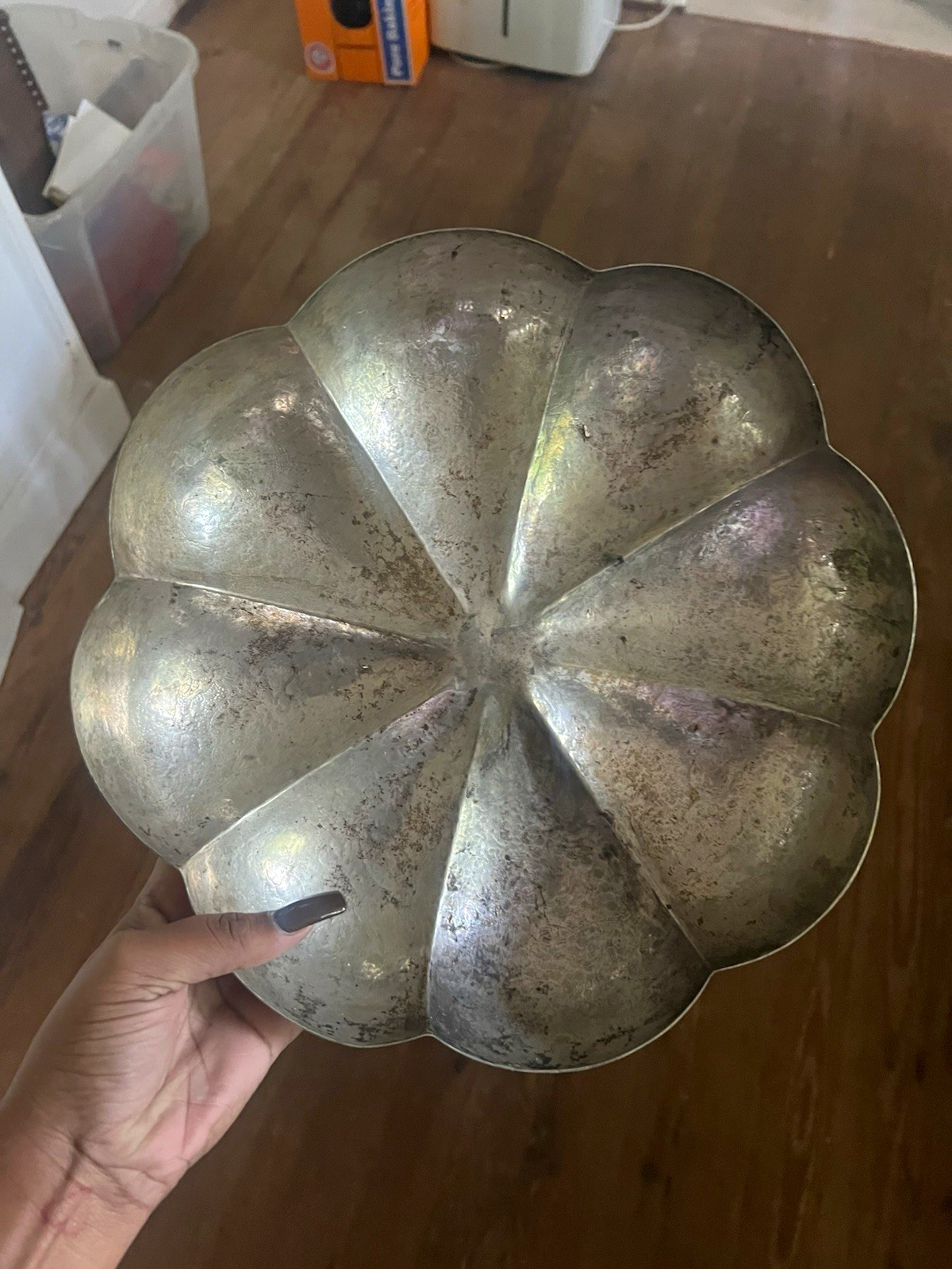 Floral Flower-Shaped Divided Metal Serving Tray w/ Wood Insert, 9 Compartments Floral Flower-Shaped Divided Metal Serving Tray w/ Wood Insert, 9 Compartments