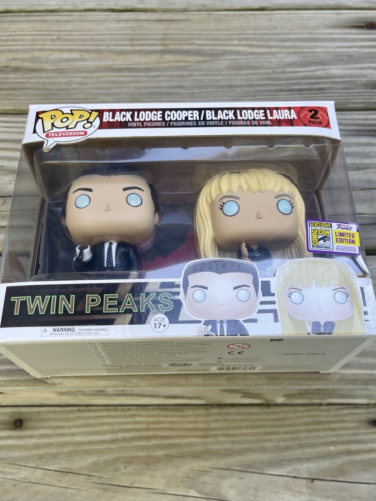 Funko Pop Twin Peaks Black Lodge Cooper & Laura 2-Pack 2017 SDCC Exclusive RARE Funko Pop Twin Peaks Black Lodge Cooper & Laura 2-Pack 2017 SDCC Exclusive RARE