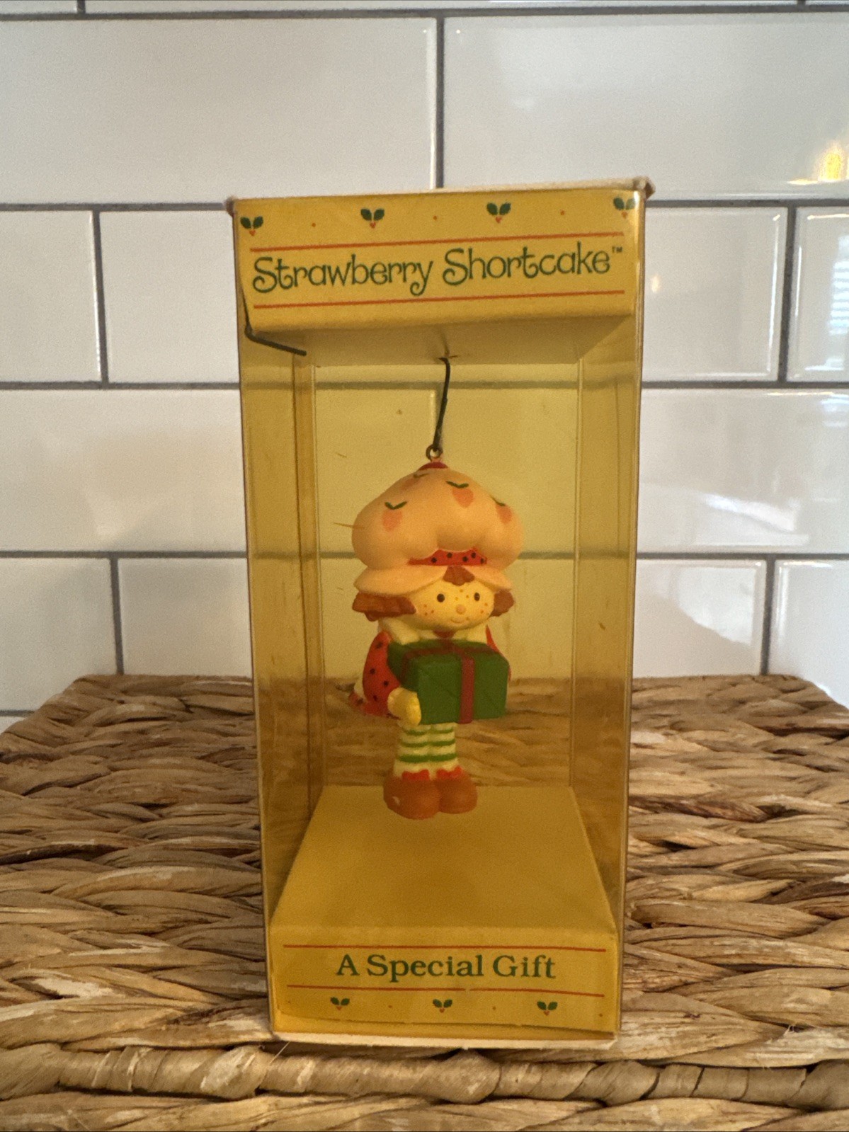 Vintage 1983 Strawberry Shortcake "A Special Gift" Ornament American Greetings