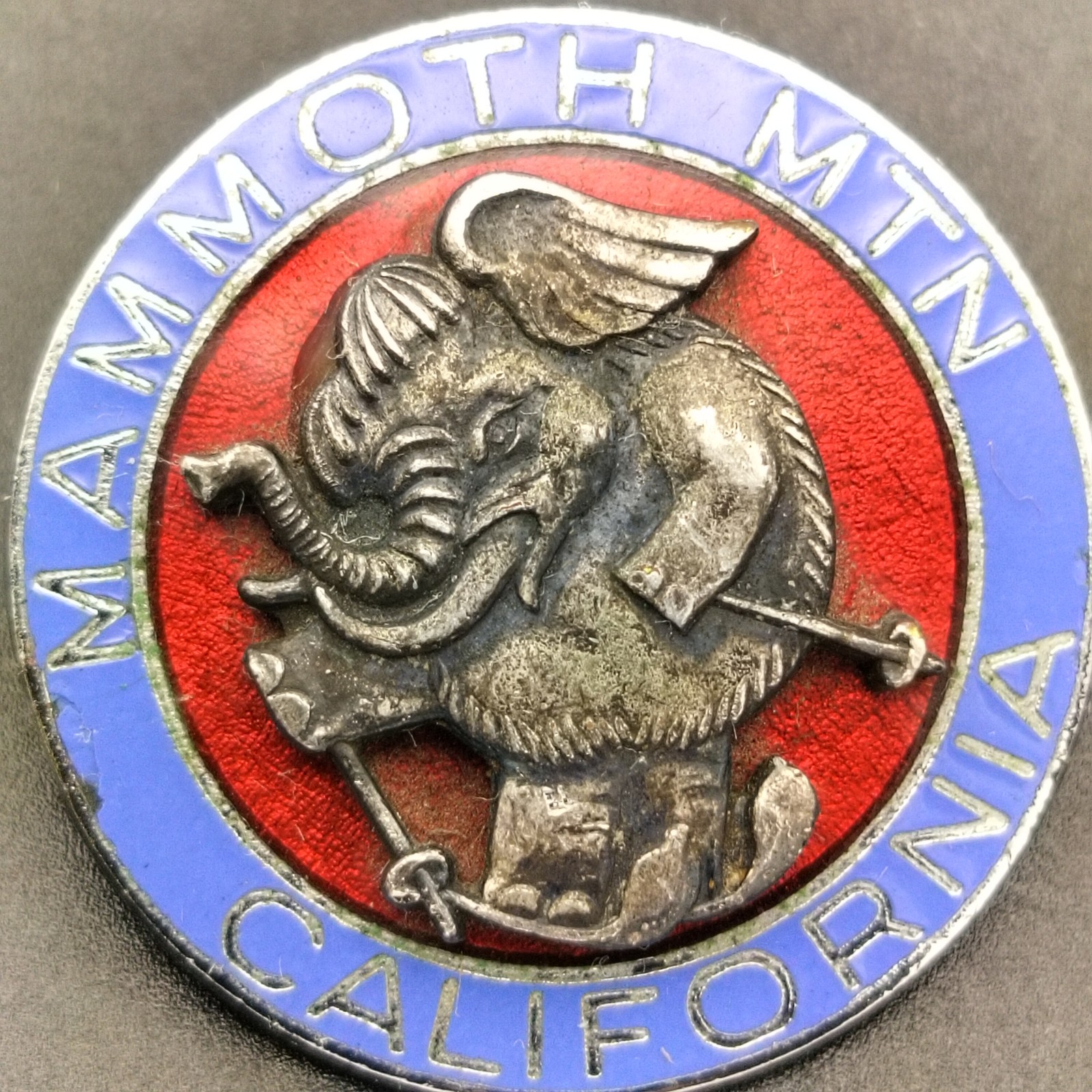 Vintage Mammoth Mountain California Ski Resort Souvenir Pin Badge Stokes MELB Vintage Mammoth Mountain California Ski Resort Souvenir Pin Badge Stokes MELB