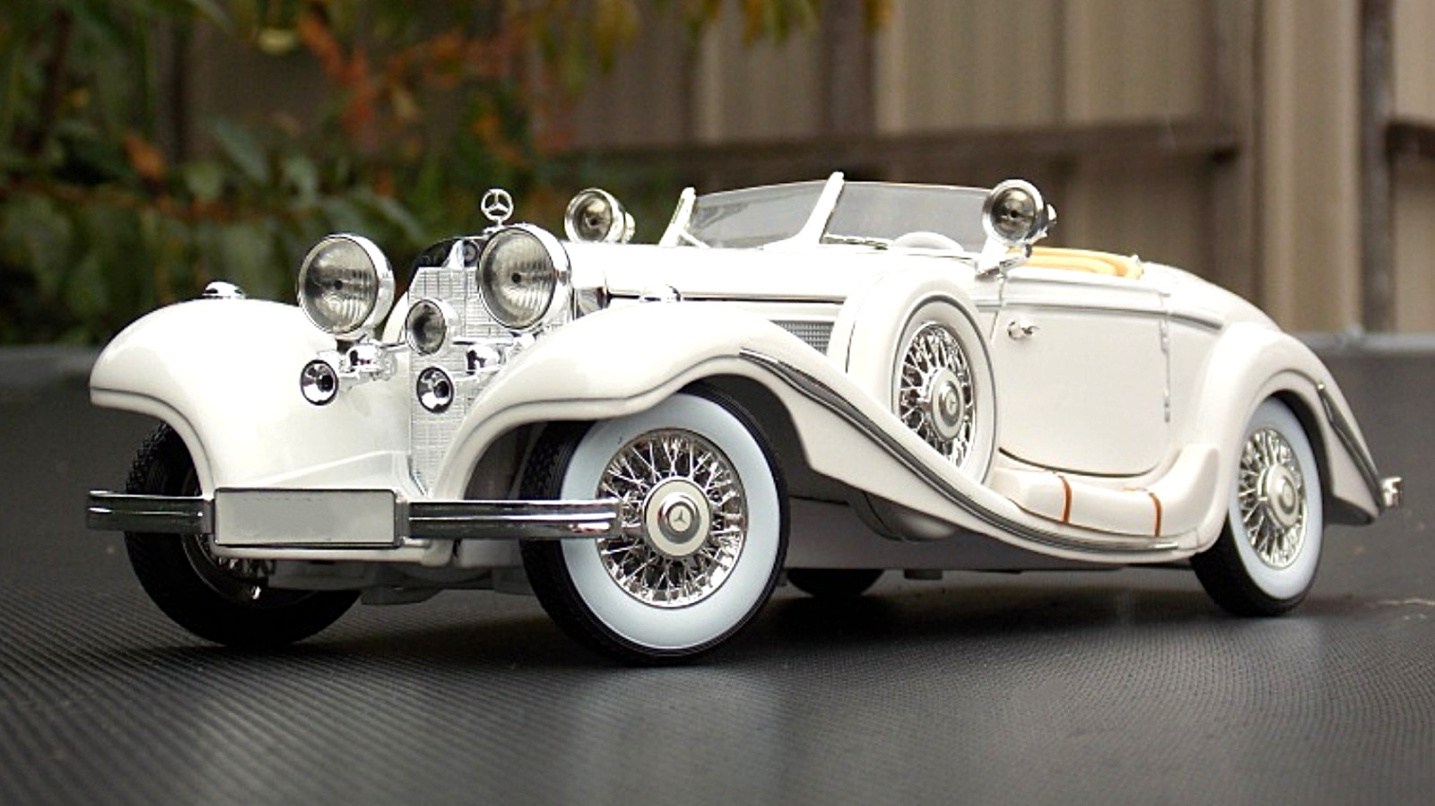 Mercedes-Benz Art Deco Antique Vintage Mid-Century1940Modernism Modern Car White Mercedes-Benz Art Deco Antique Vintage Mid-Century1940Modernism Modern Car White
